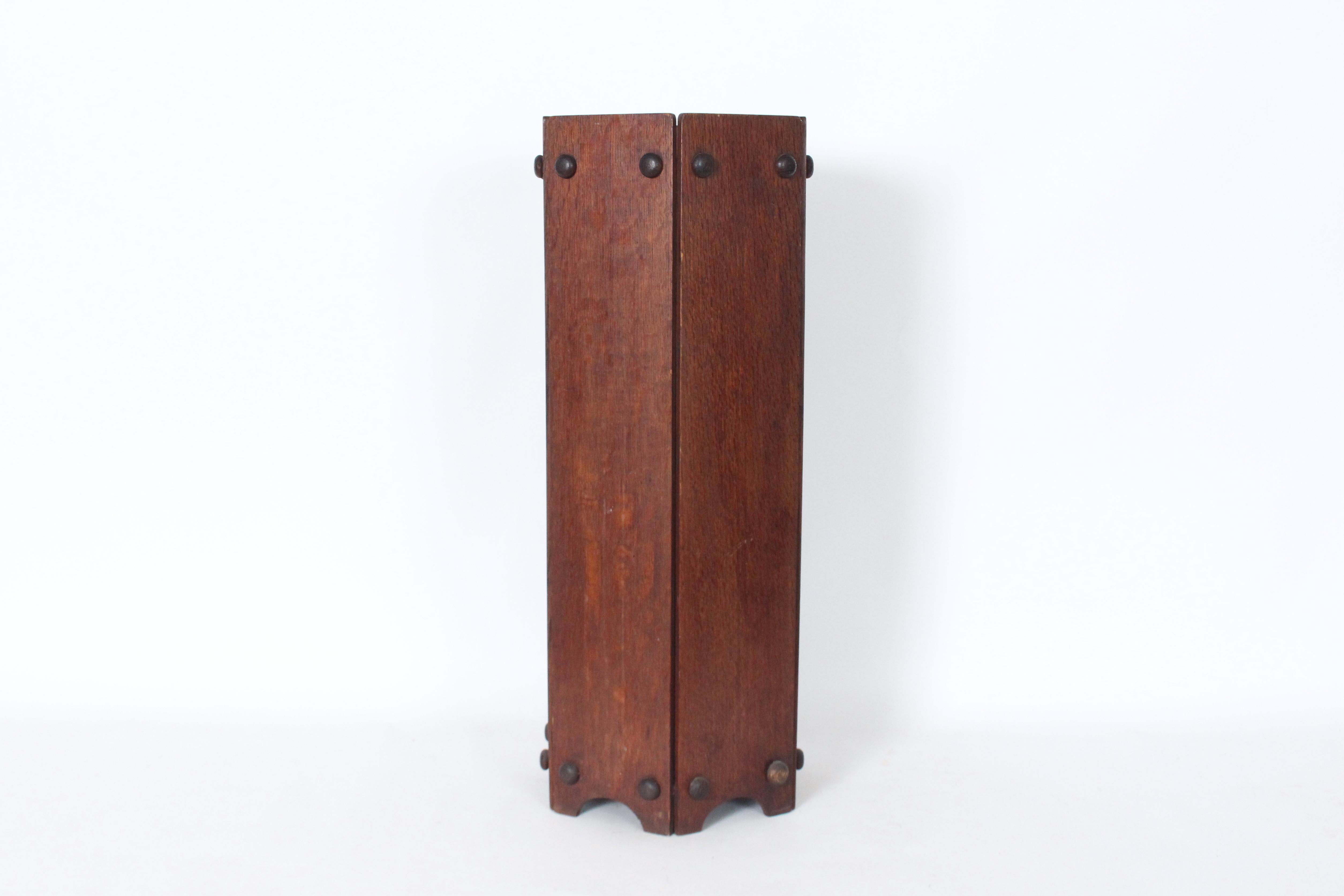 Ferguson Bros. Arts & Crafts Hexagonal Oak Umbrella Stand, Cane Stand, C. 1910 Artes y manualidades en venta