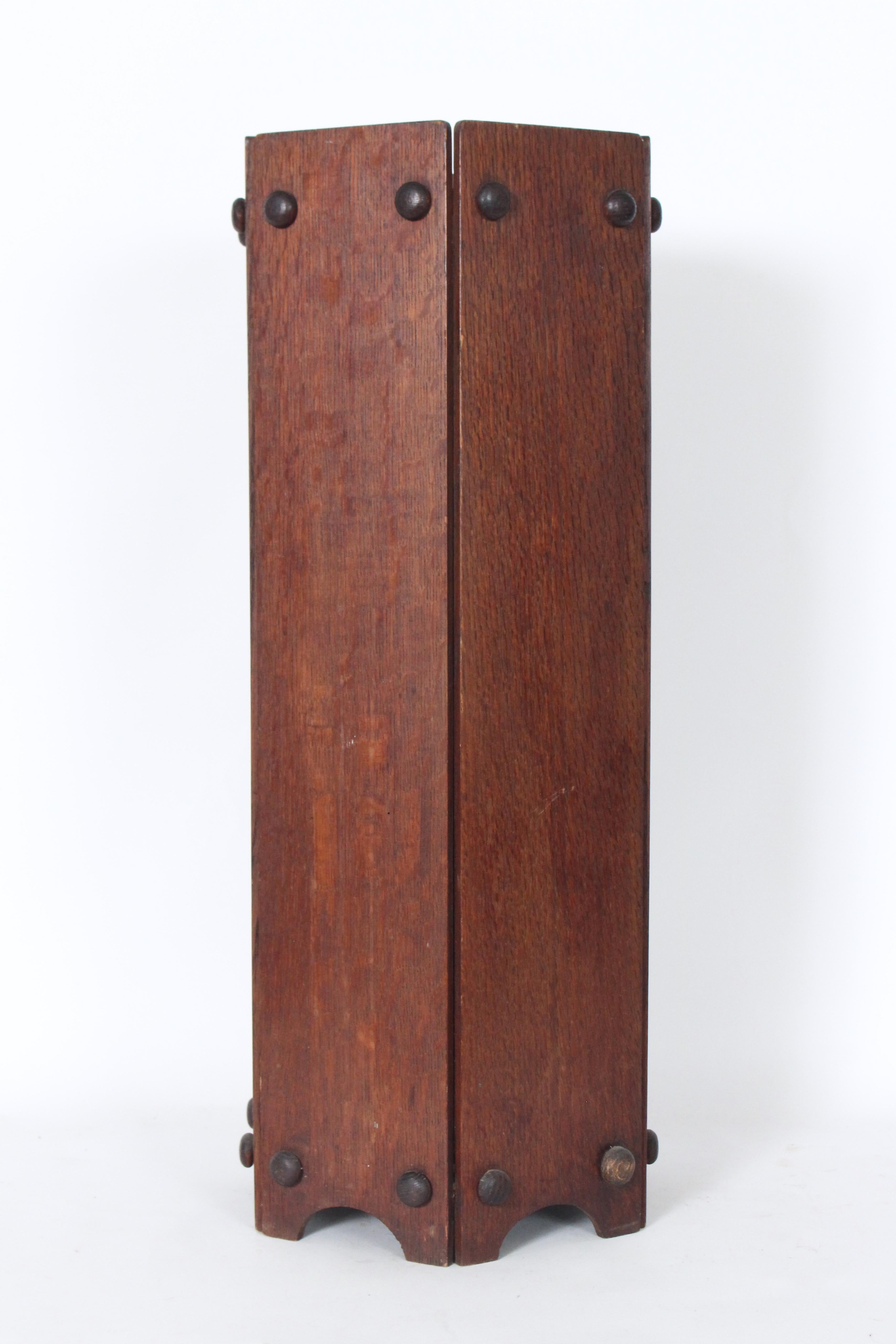 Ferguson Bros. Arts & Crafts Hexagonal Oak Umbrella Stand, Cane Stand, C. 1910 en venta 1