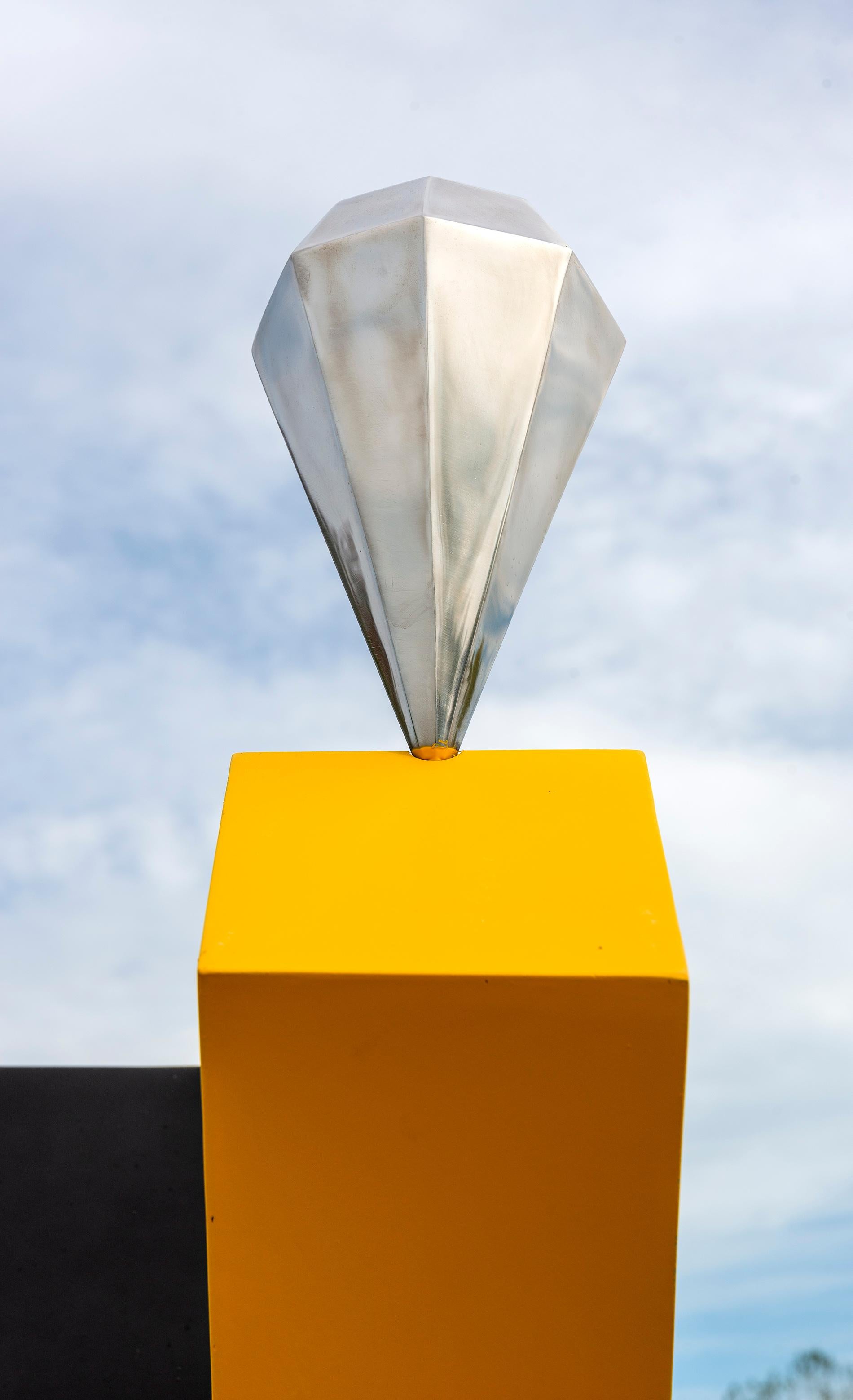 Mother Continent - scultura astratta, contemporanea, in acciaio inox per esterni in vendita 2