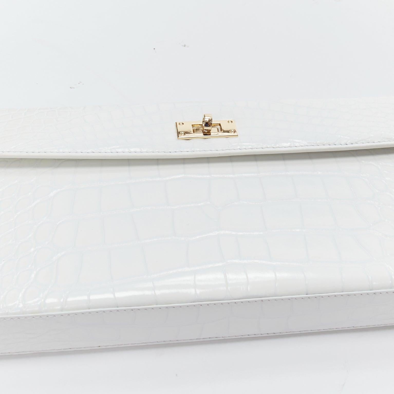 FERIDA YANG Bespoke white matte scaled leather gold buckle long flap clutch For Sale 3