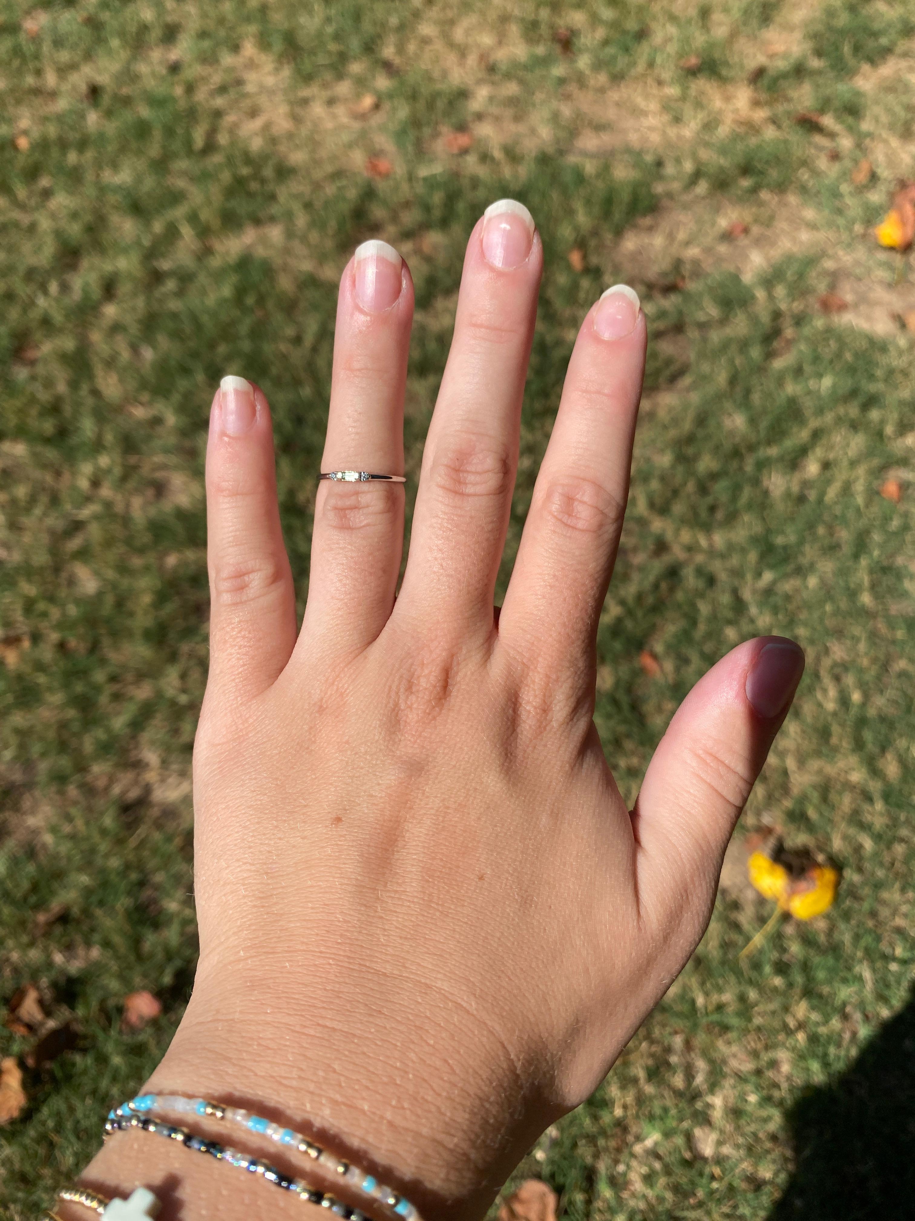 da uomo o donna Anello Ferkos con peridoto e diamanti, oro bianco 14k, misura 4,75 in vendita