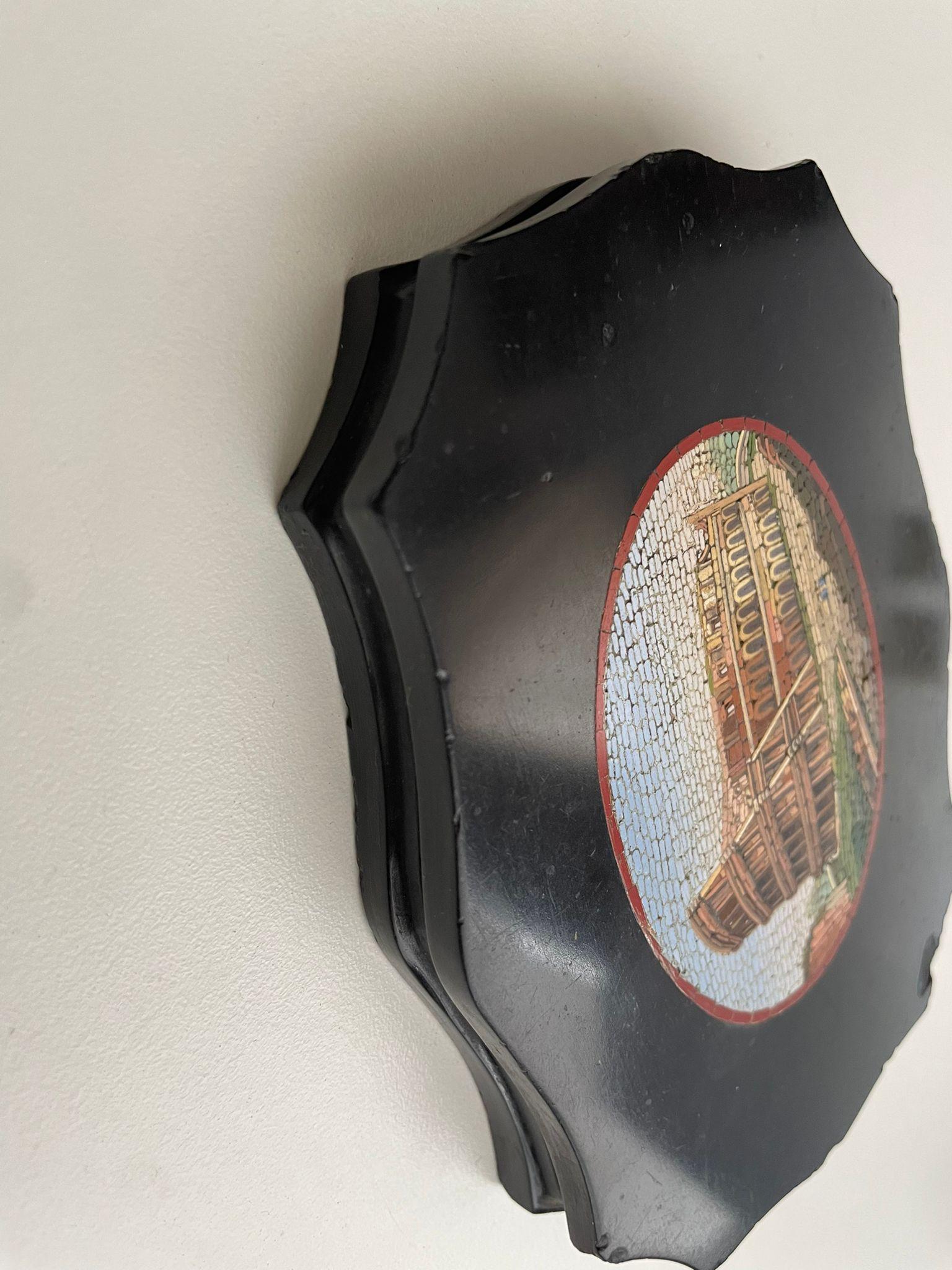 Black marble paperweight with micromosaic of Colosseum Rome souvenir Grand Tour For Sale 2