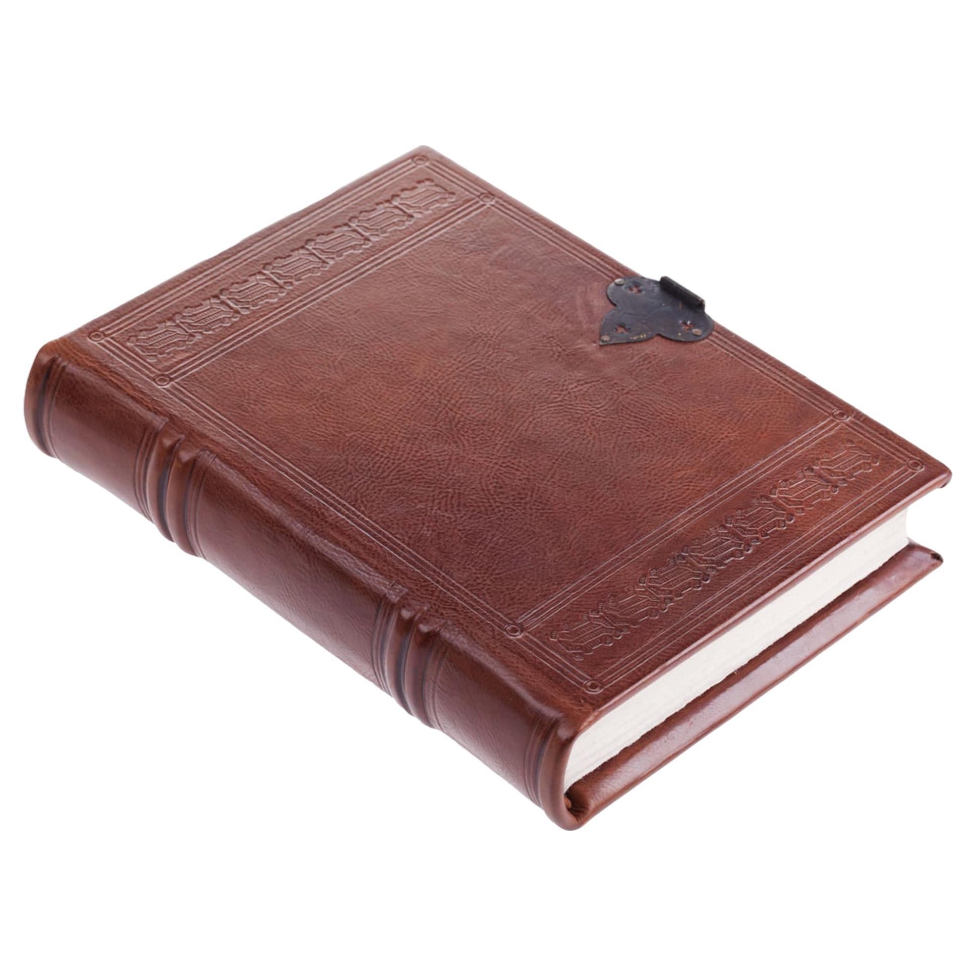 Fermaglio Leather Book For Sale