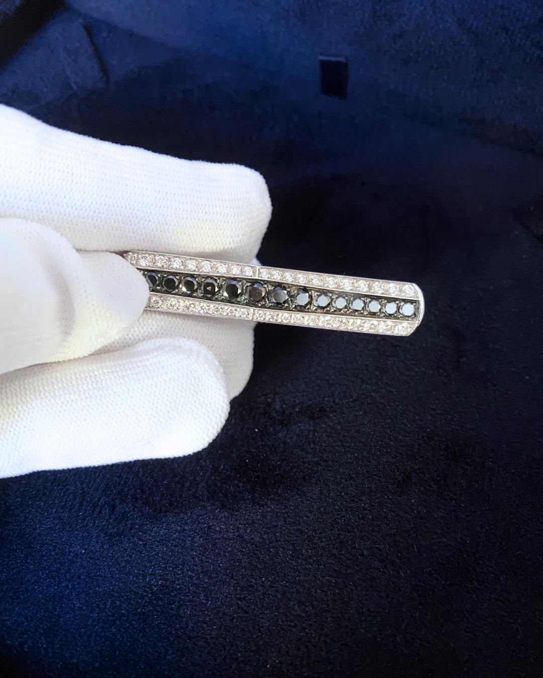 Art déco Pinces à billets en or avec diamants noirs et blancs en vente