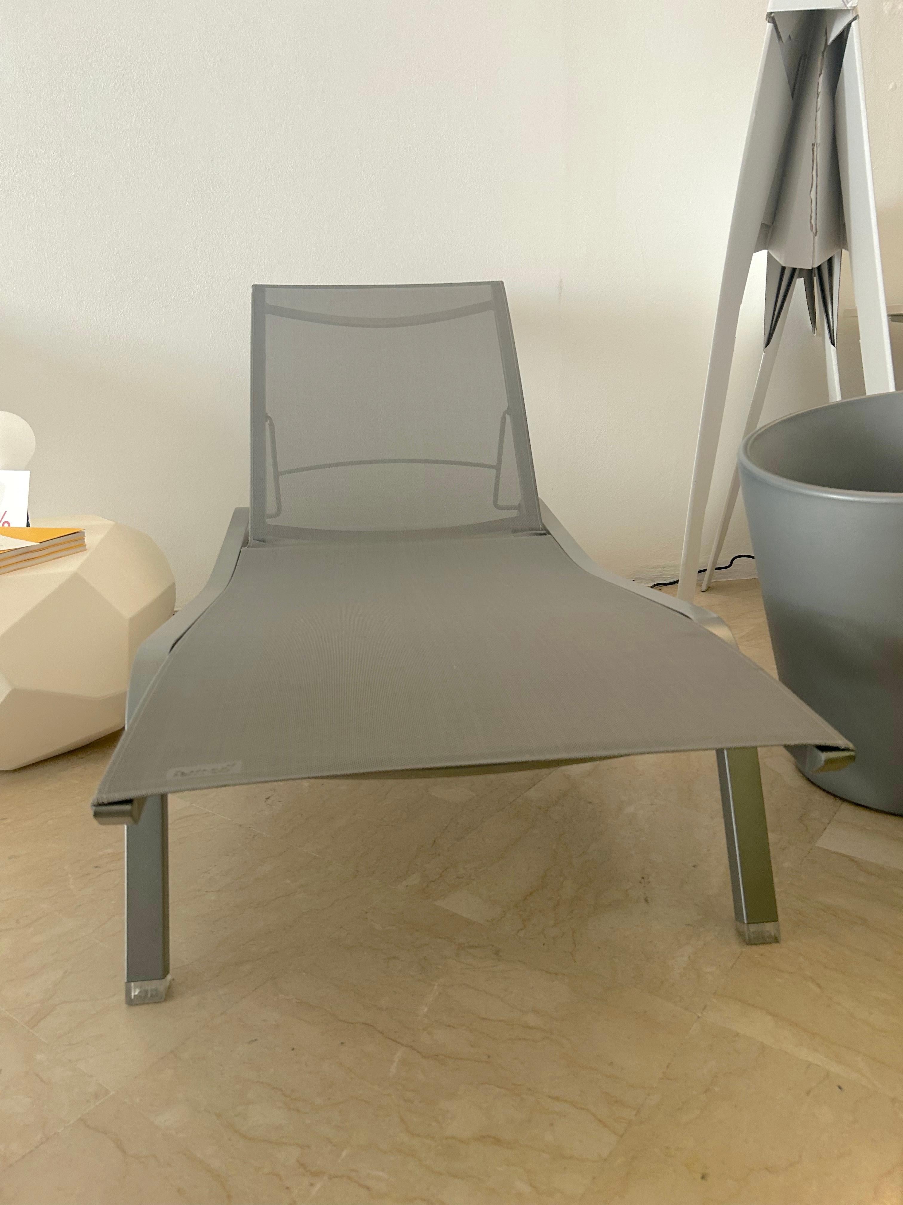 Italian Fermob “Alizé XS” Outdoor Lounge Chair / Sun Lounger in vendita