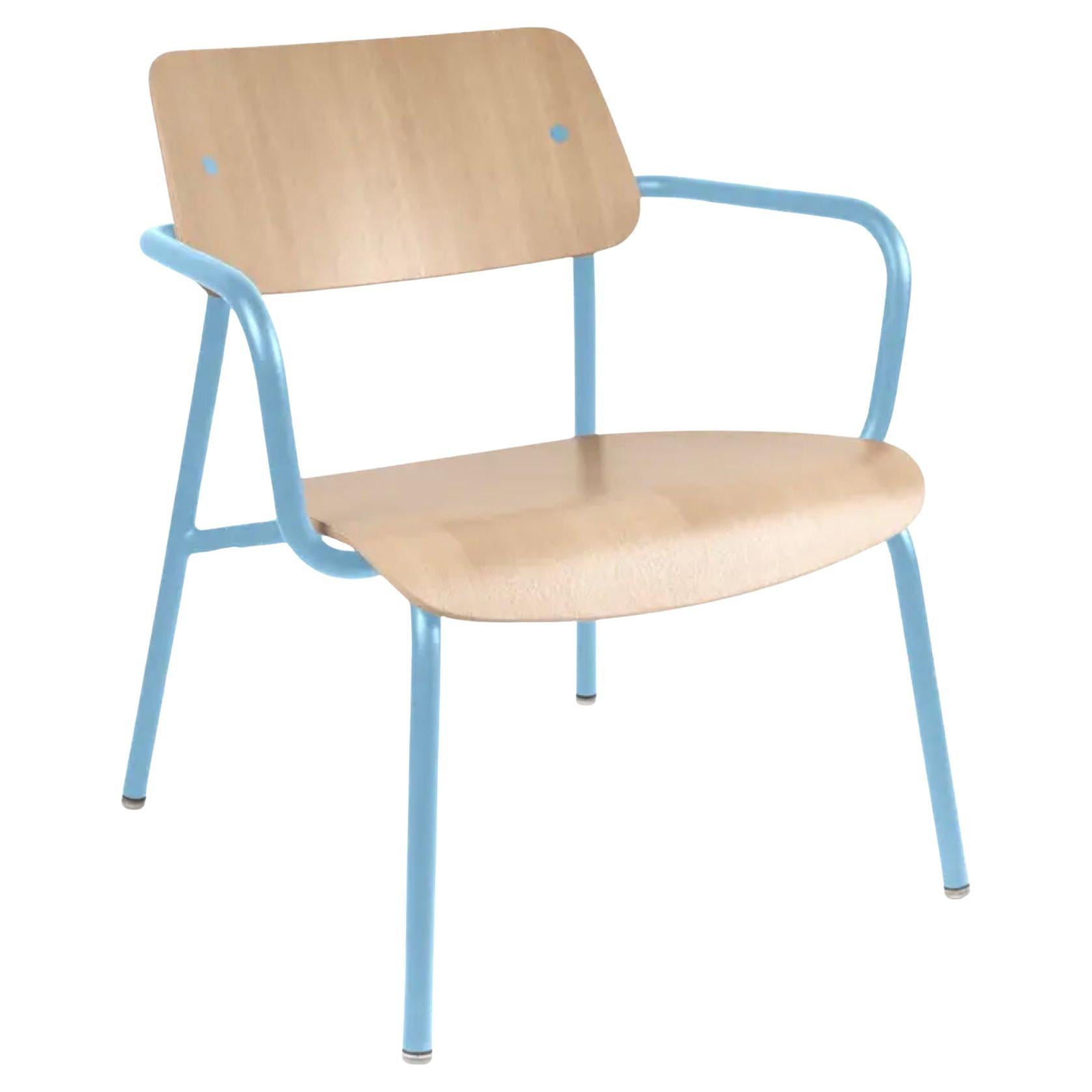 Fermob – STUDIE Oak Lounge Armchair - Maya Blue in vendita