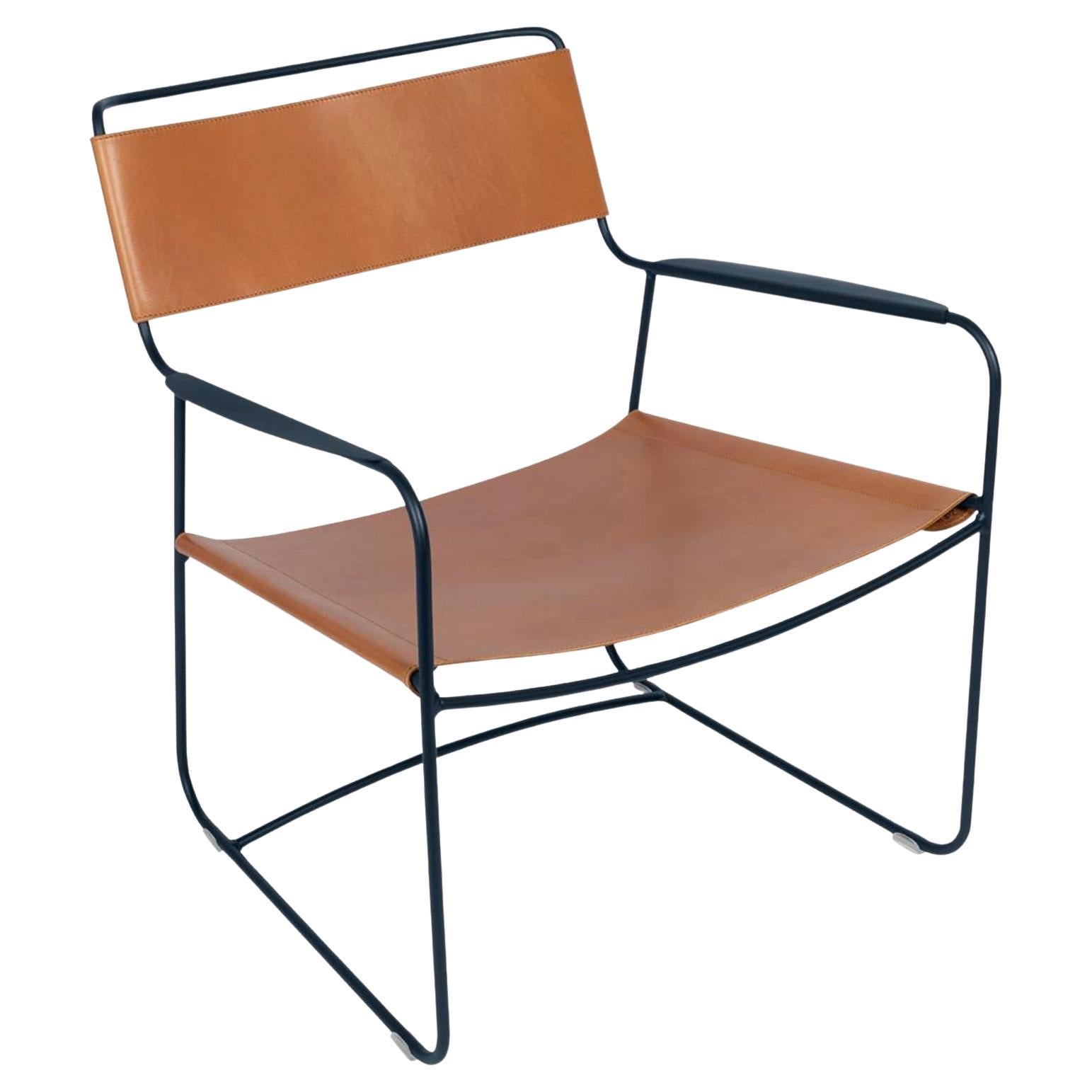 Fermob – SURPRISING Leather Low Armchair - Deep blue in vendita