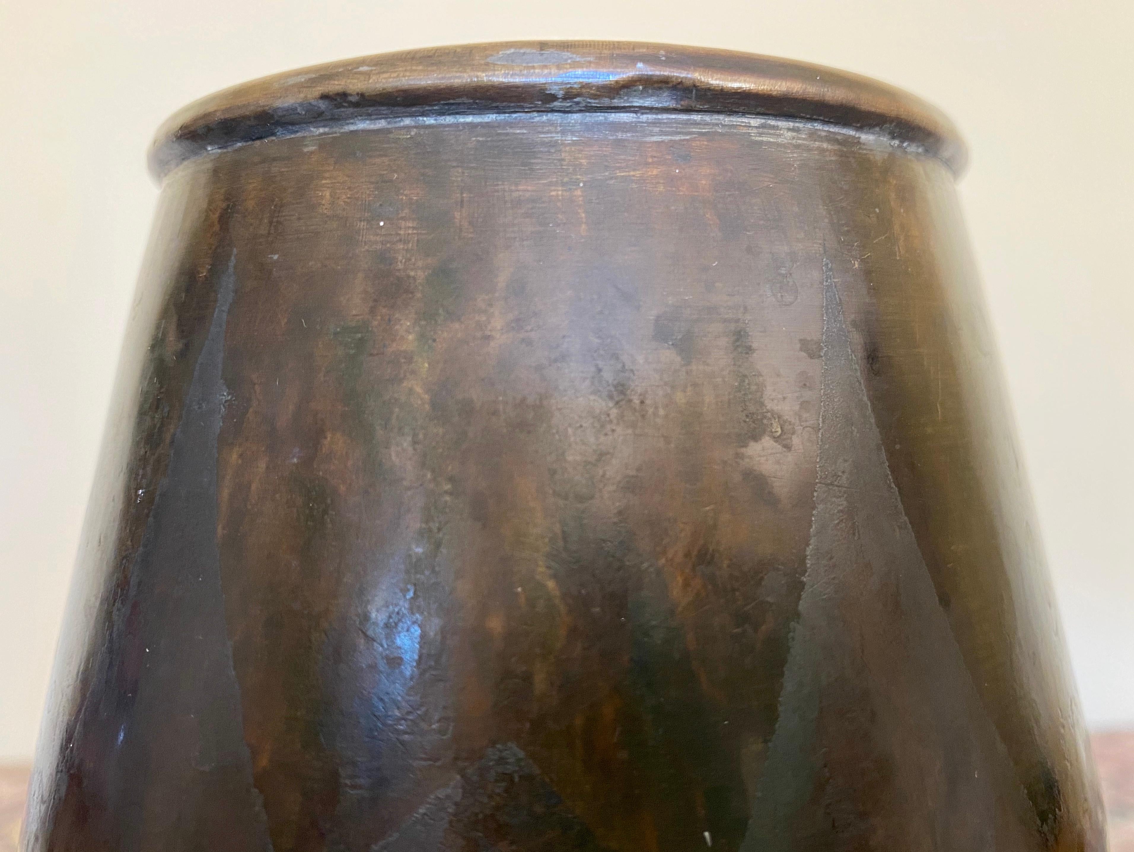 French Fernand GRANGE, Large Ovoid Vase In Dinanderie, Brass and Copper, 20th Century For Sale