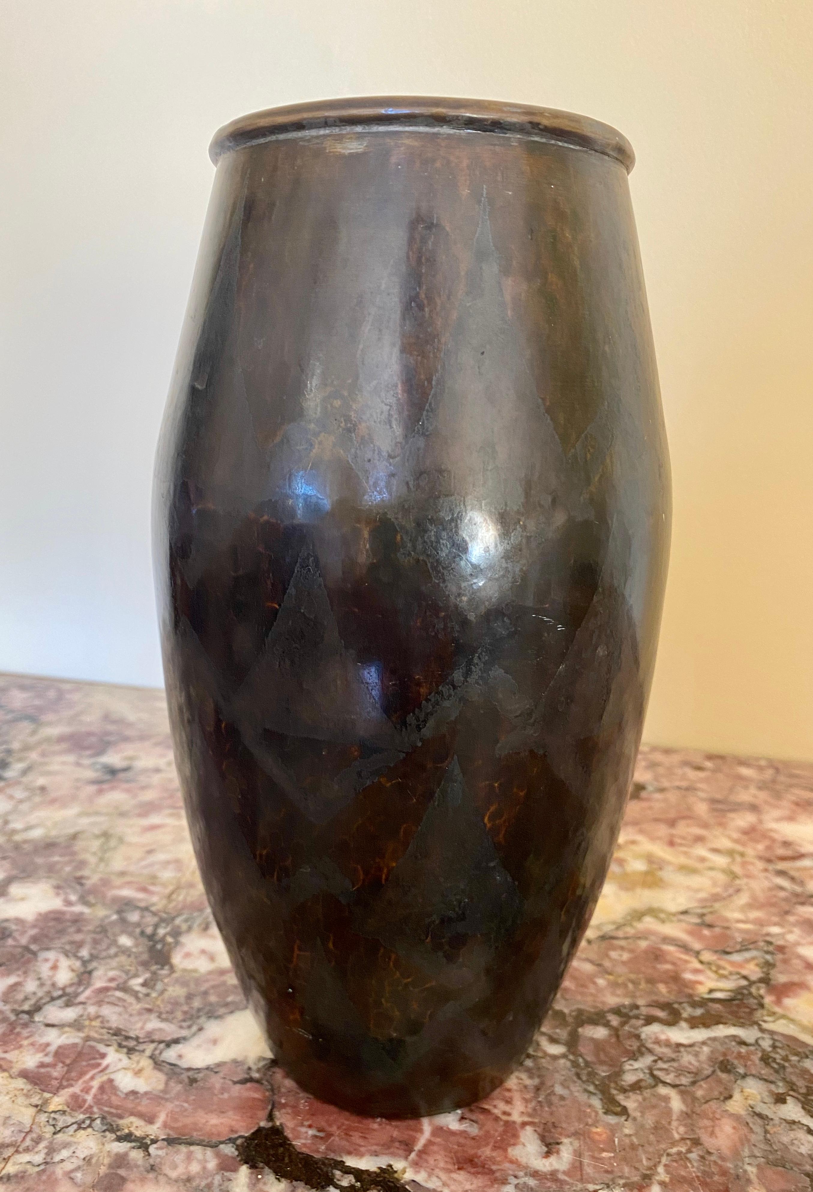 Fernand GRANGE, Large Ovoid Vase In Dinanderie, Brass and Copper, 20th Century For Sale 4