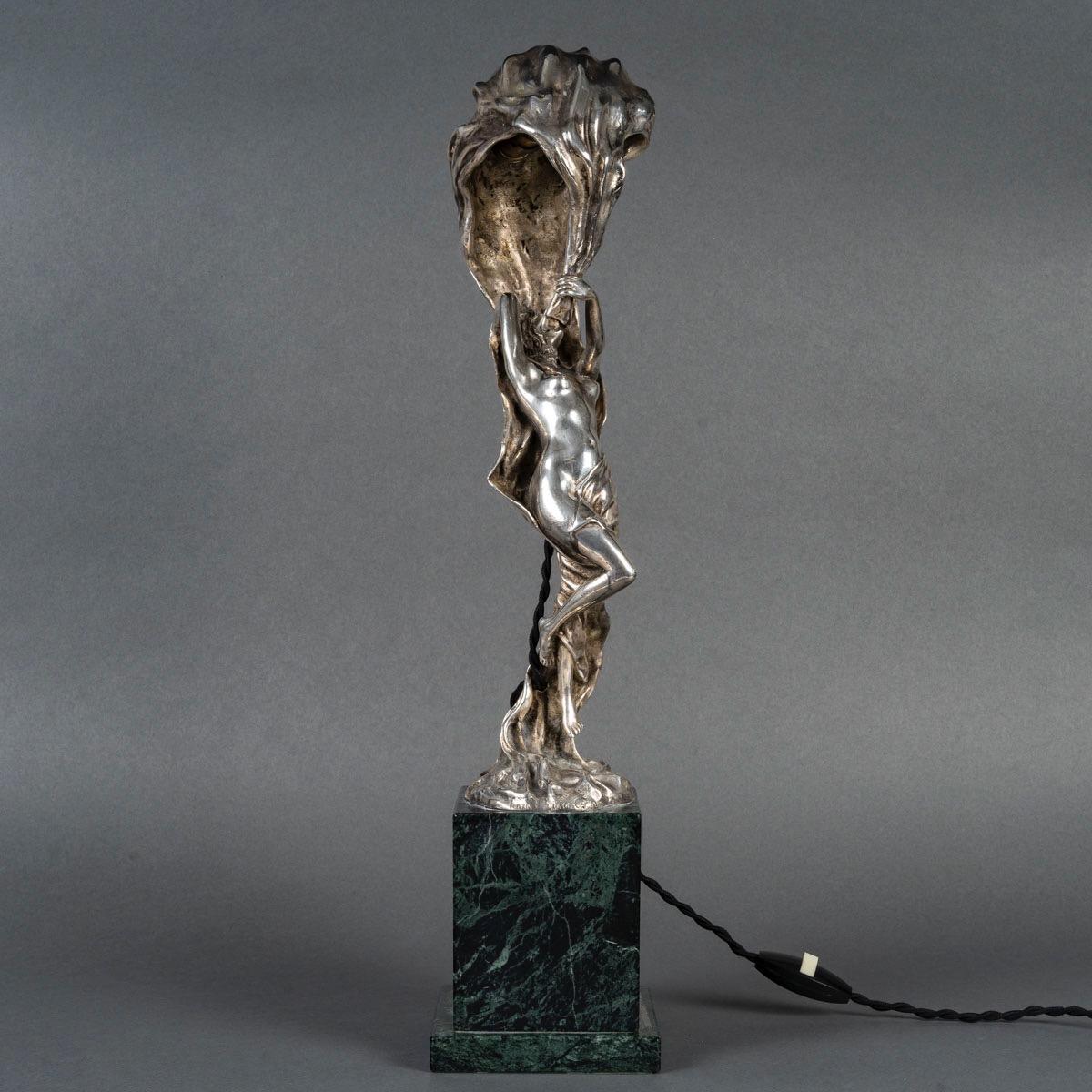 Fernand Ouillon-Carrère (1879-1959) Lámpara Loïe Fuller A Veilleuse de bronce, c.1900 principios del siglo XX en venta