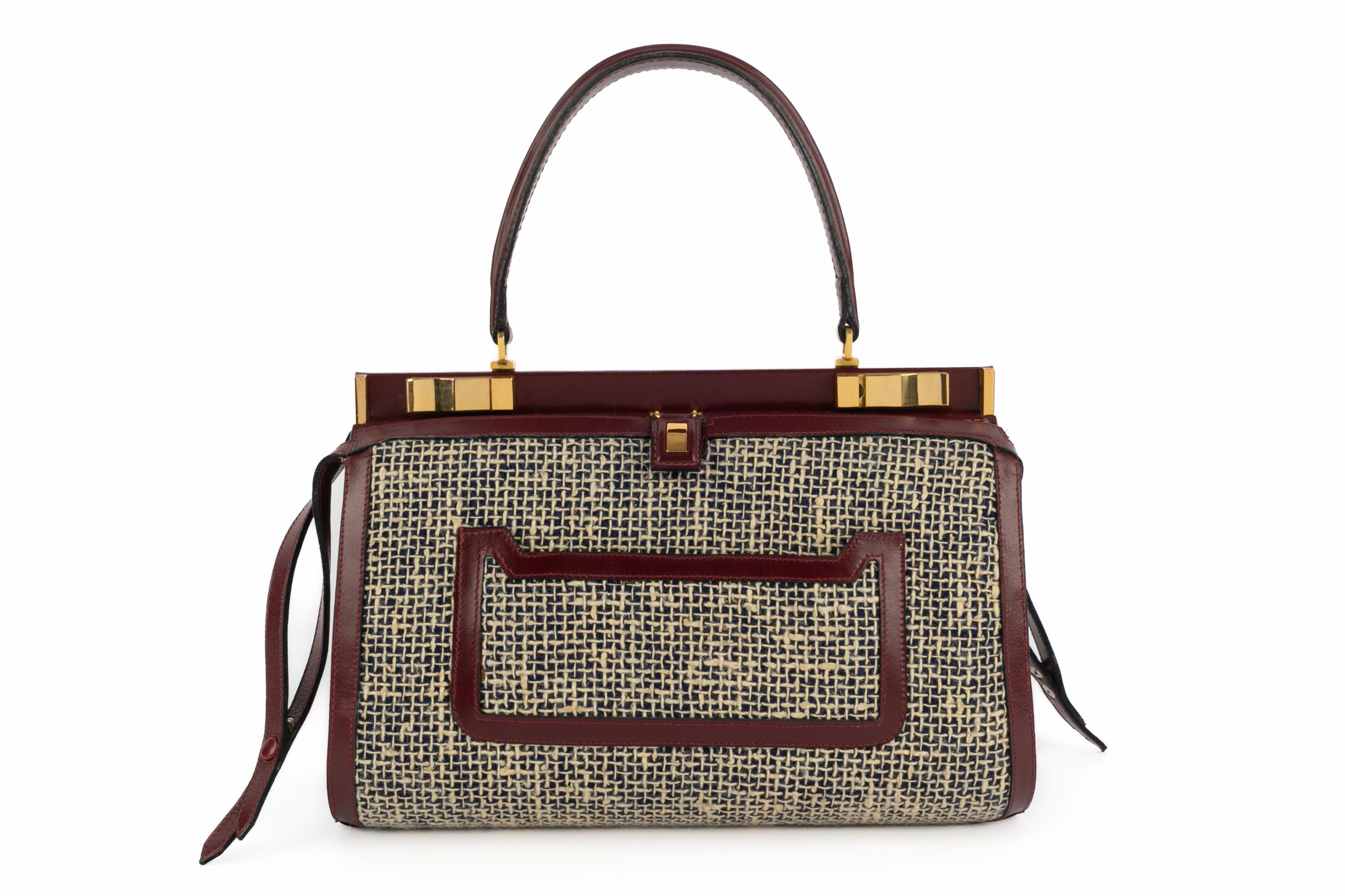 Noir Sac en cuir Fernande Desgranges en vente