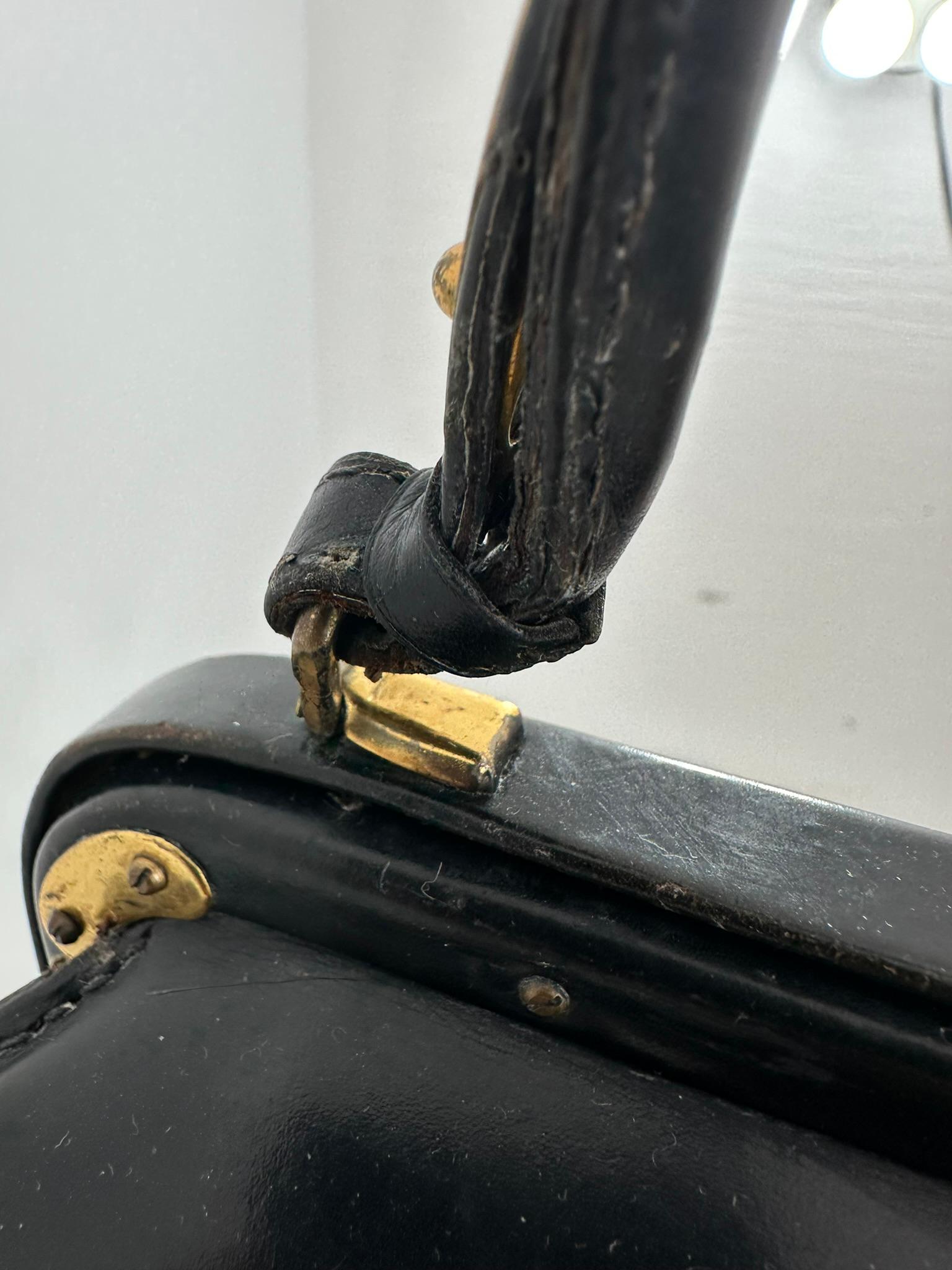 Fernande DesGranges Paris Chocolate Brown Leather GH Watch & Chain Handbag 1950s en vente 6