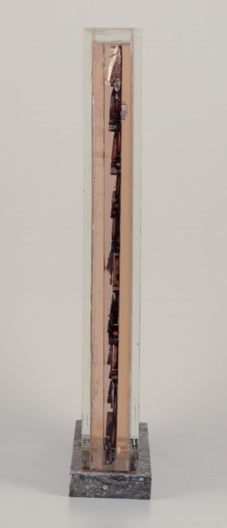 Autre Arman Fernandez Arman (1928-2005). Accumulation de ponts de violon en bois brûlé en résine en vente
