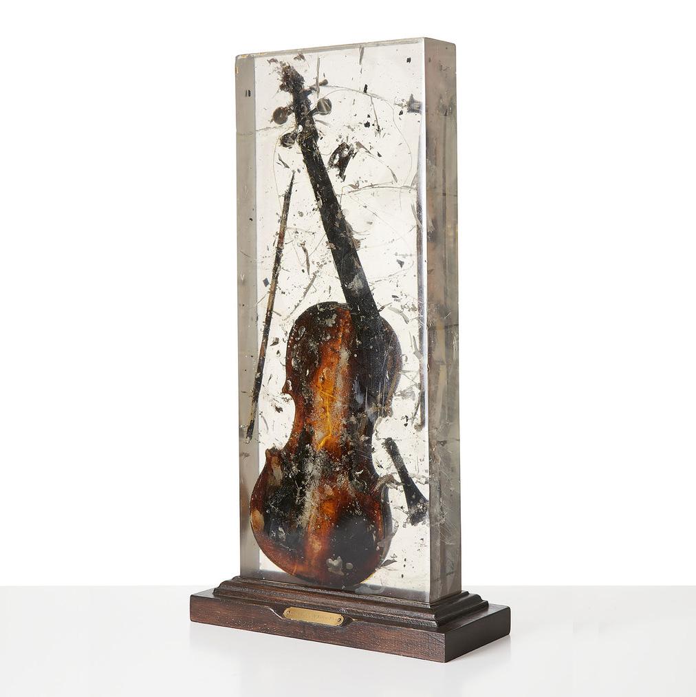 Colère de Violon - Sculpture de Fernandez Arman