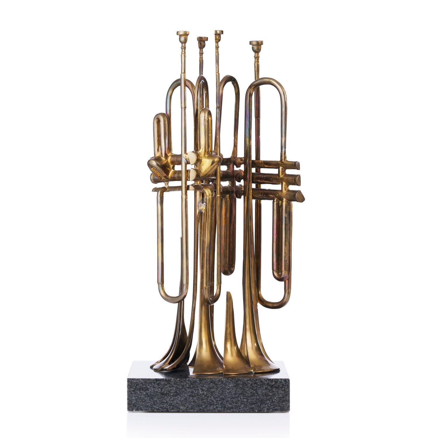 Fernandez Arman Figurative Sculpture – La trompette coupée
