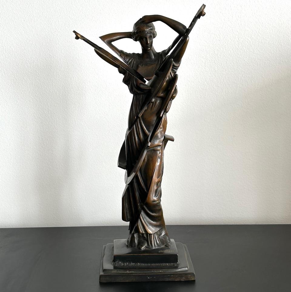 Fernandez Arman Figurative Sculpture - Violaine