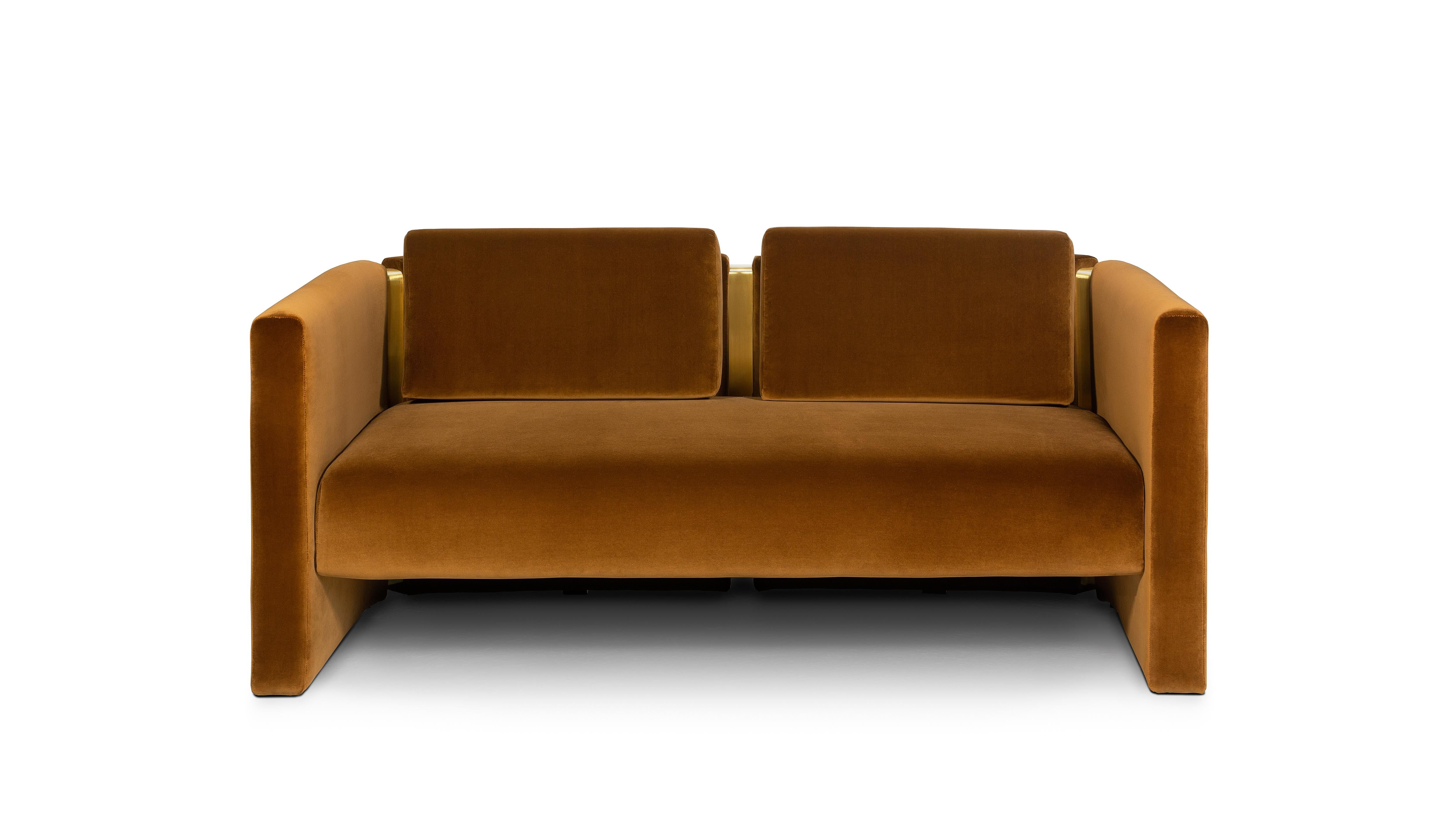 Fernandina II Seat Sofa by InsidherLand
Dimensions: D 85 x W 170 x H 80 cm.
Materials: Brushed brass, InsidherLand Cotton Velvet Ref. CV 0470 fabric.
48 kg.
Available in different fabrics.

The Fernandine walls are a part of History that embraces