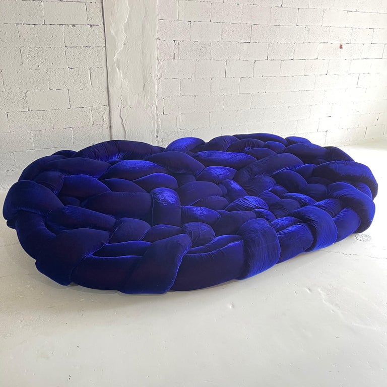 Boa Sofa by The Campana Brothers (2002) 🍇 What do you think of this couch  design? Let us know in the comments👇🏽 Follow @avntspace &…
