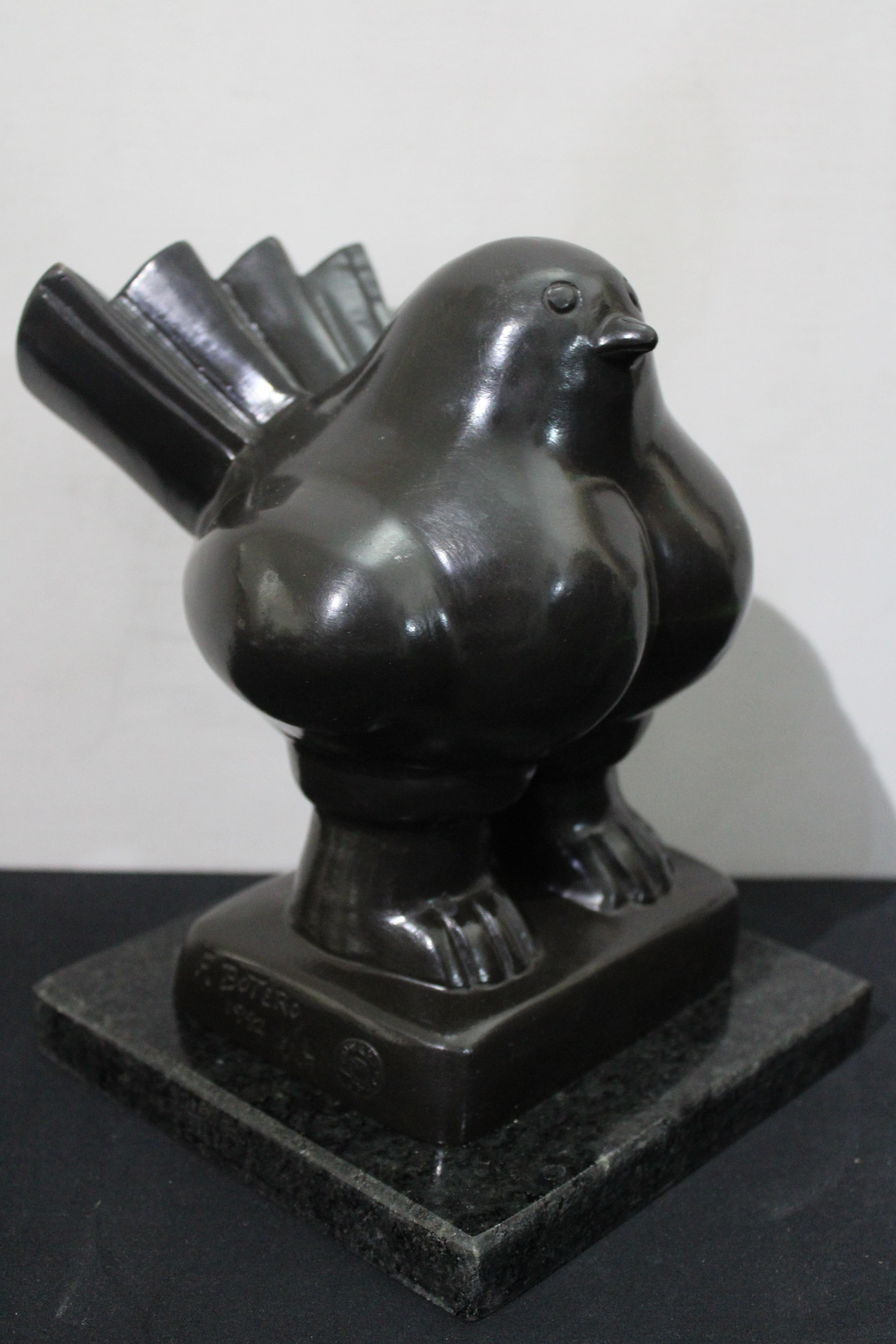 Escultura de bronce de Botero  Pájaro en venta 4