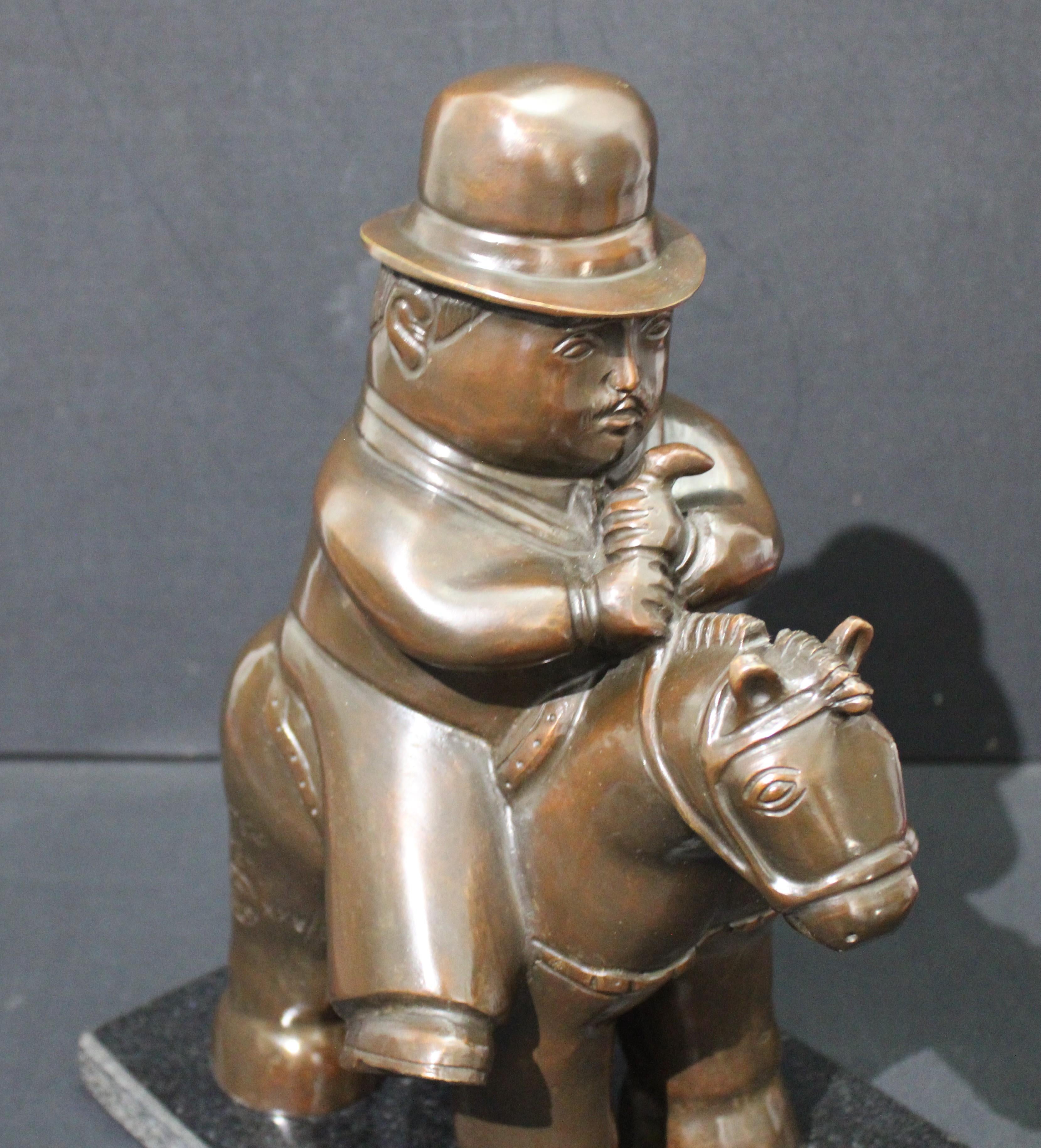 Sculpture en bronze d'après Botero  Man à cheval - Or Figurative Sculpture par Fernando Botero