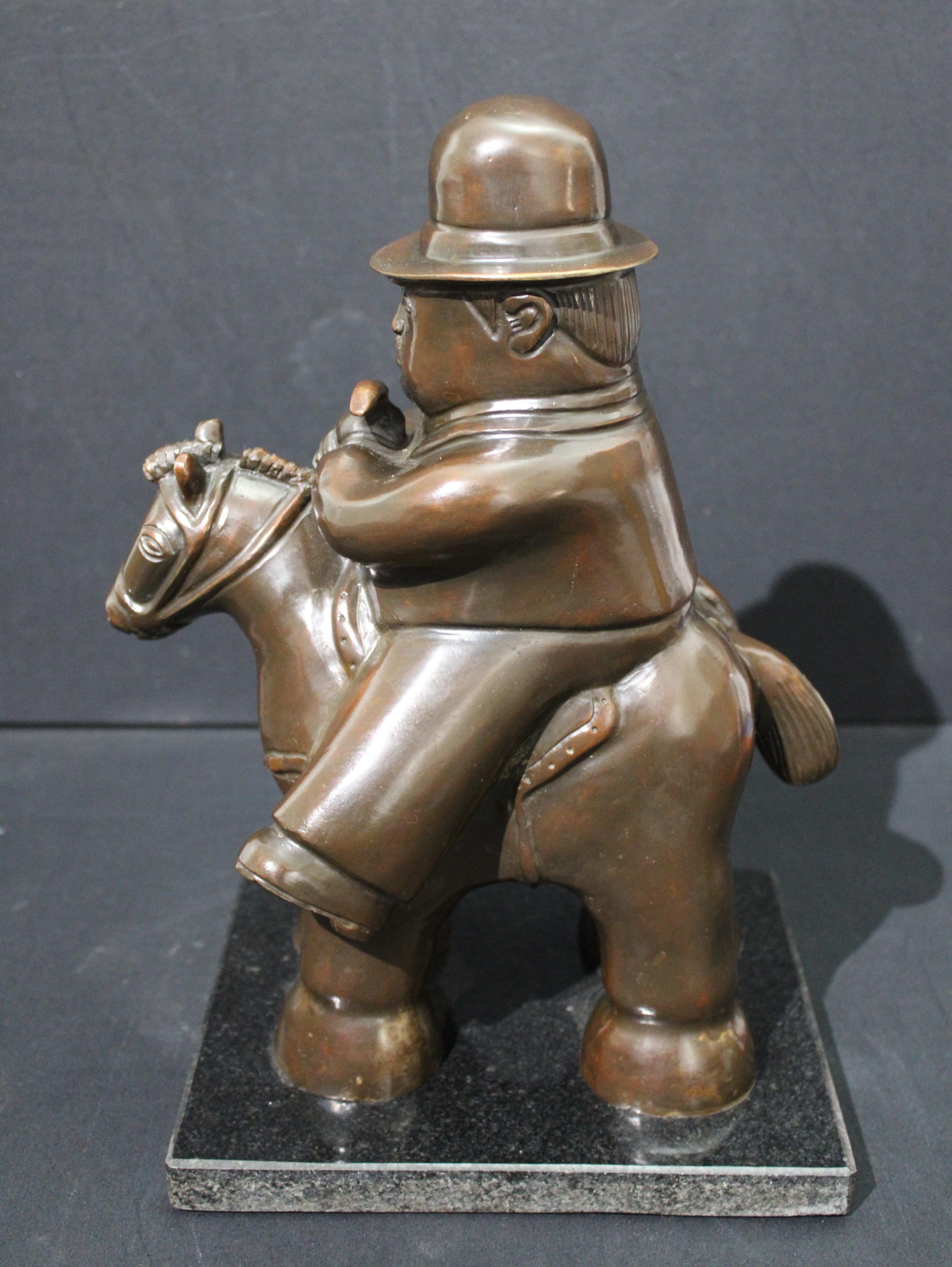 Sculpture en bronze d'après Botero  Man à cheval en vente 2