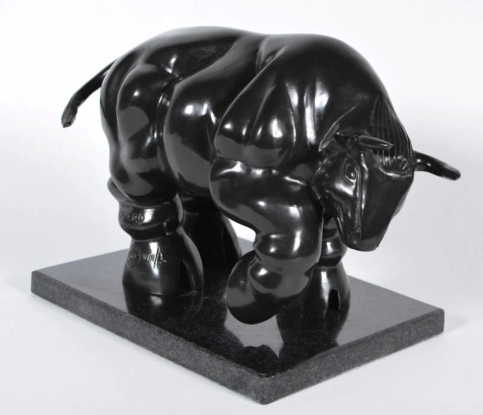 D'après Botero - Sculpture en bronze de taureau 2