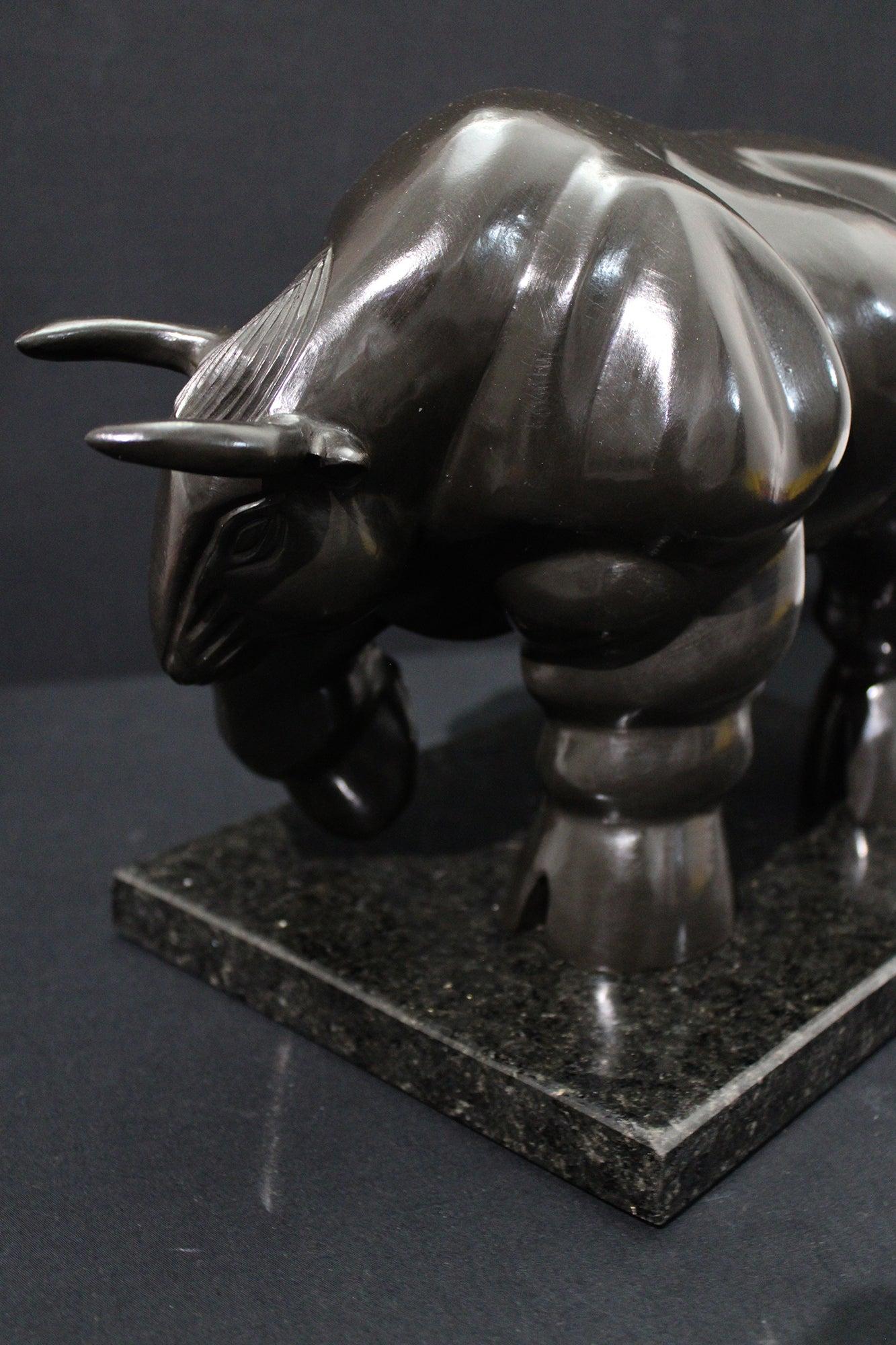 D'après Botero - Sculpture en bronze de taureau 3