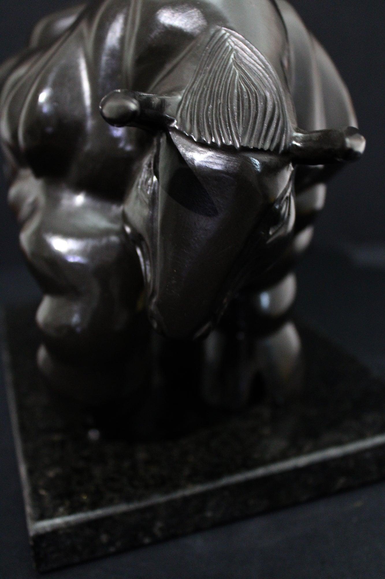 D'après Botero - Sculpture en bronze de taureau 4