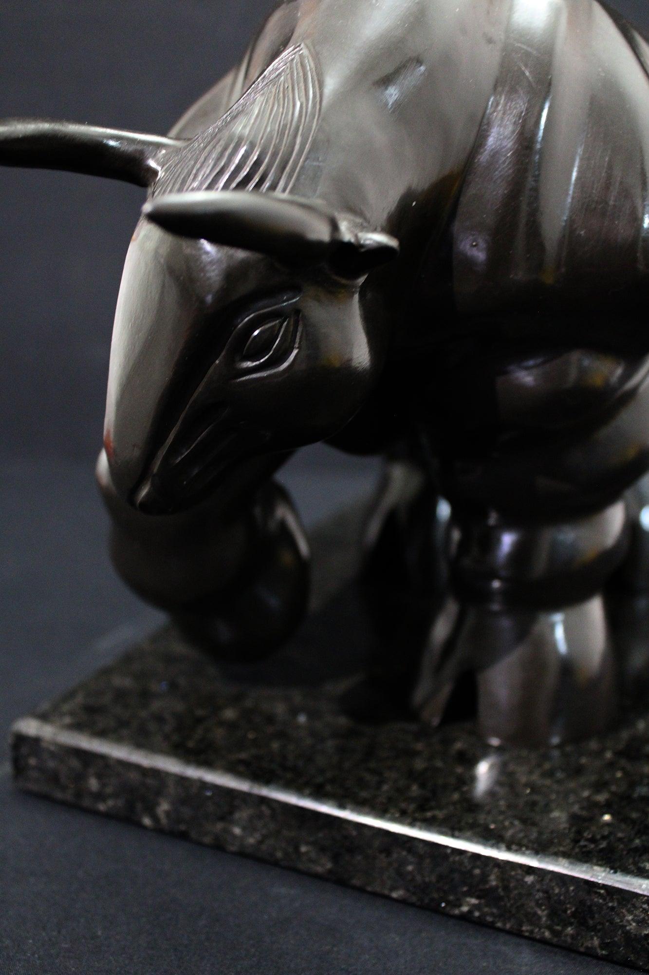 D'après Botero - Sculpture en bronze de taureau 5