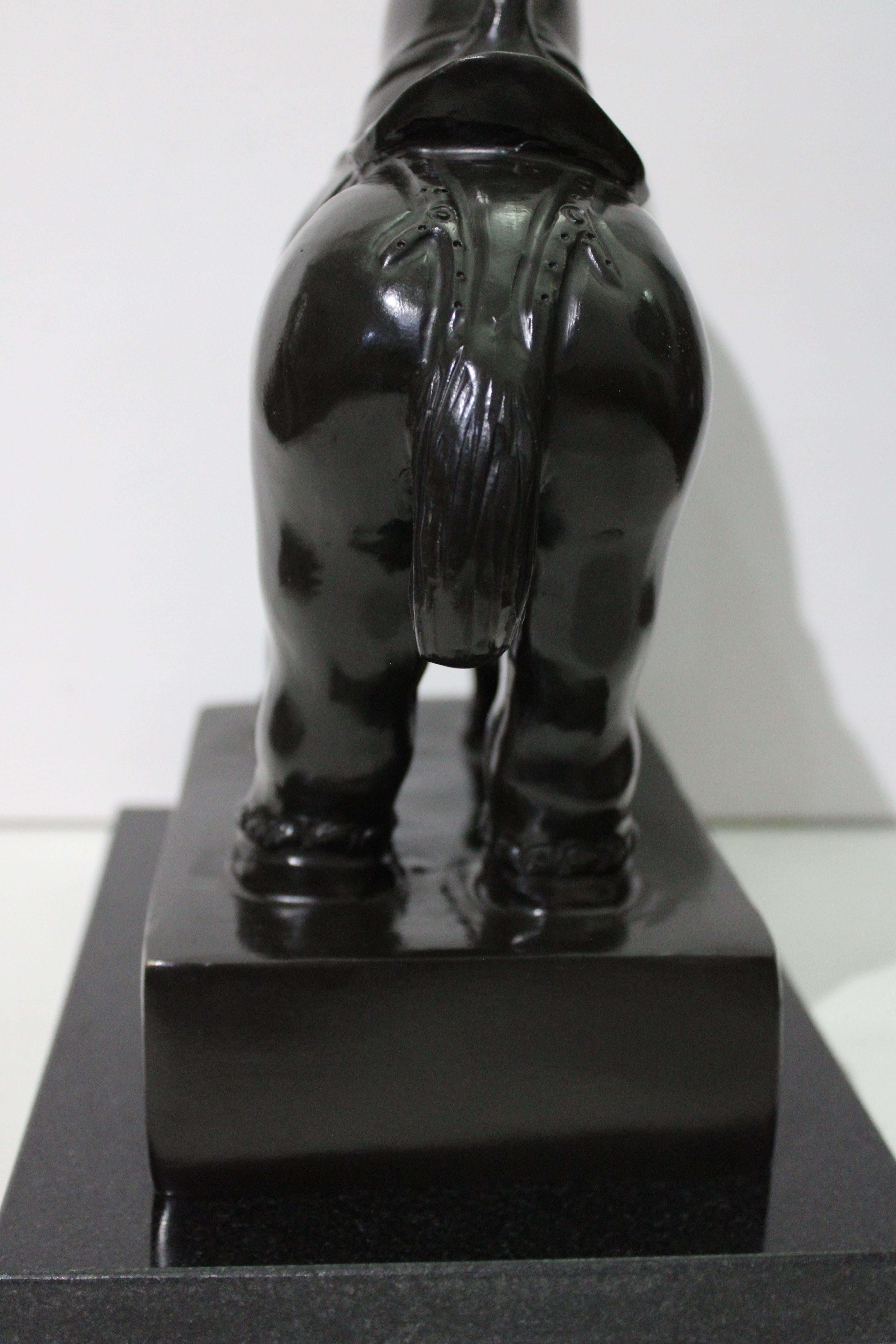 Sculpture en bronze d'après Botero - Cheval avec selle en vente 9