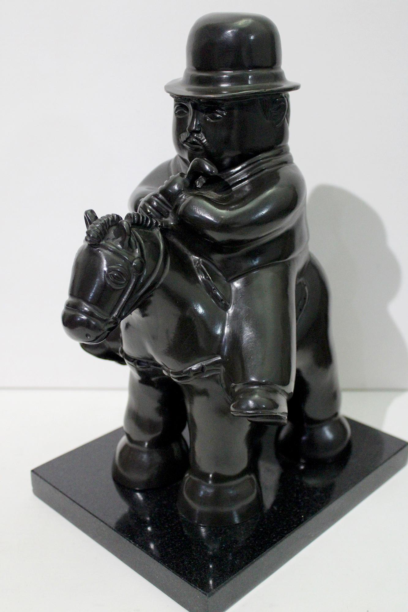 Nach Botero - MAN ON HORSEBACK BRONZE – Sculpture von Fernando Botero