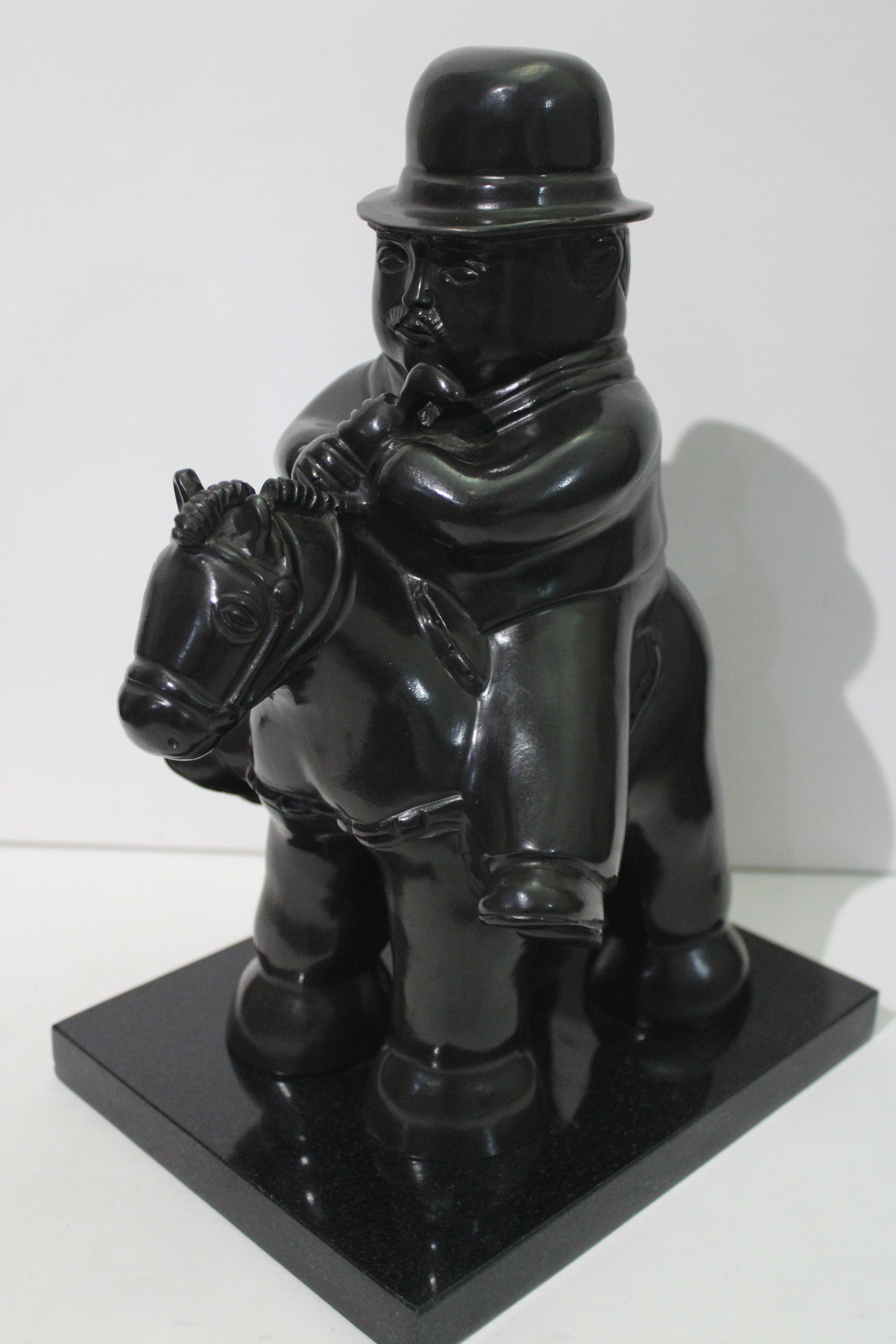 Figurative Sculpture di Fernando Botero - Dopo Botero - UOMO A CAVALLO BRONZO
