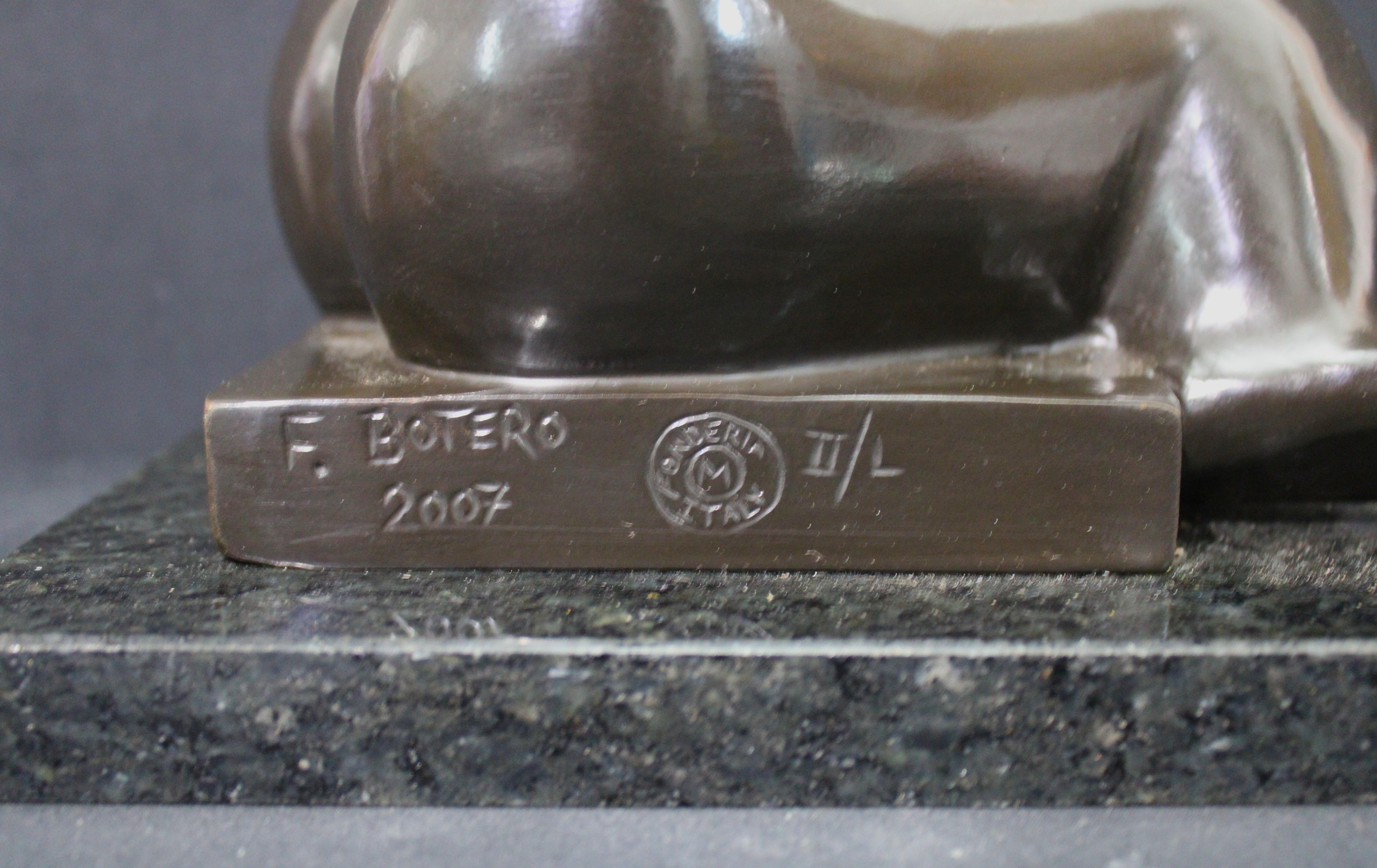 D'après Botero - Sculpture en bronze Femme nue assise 9