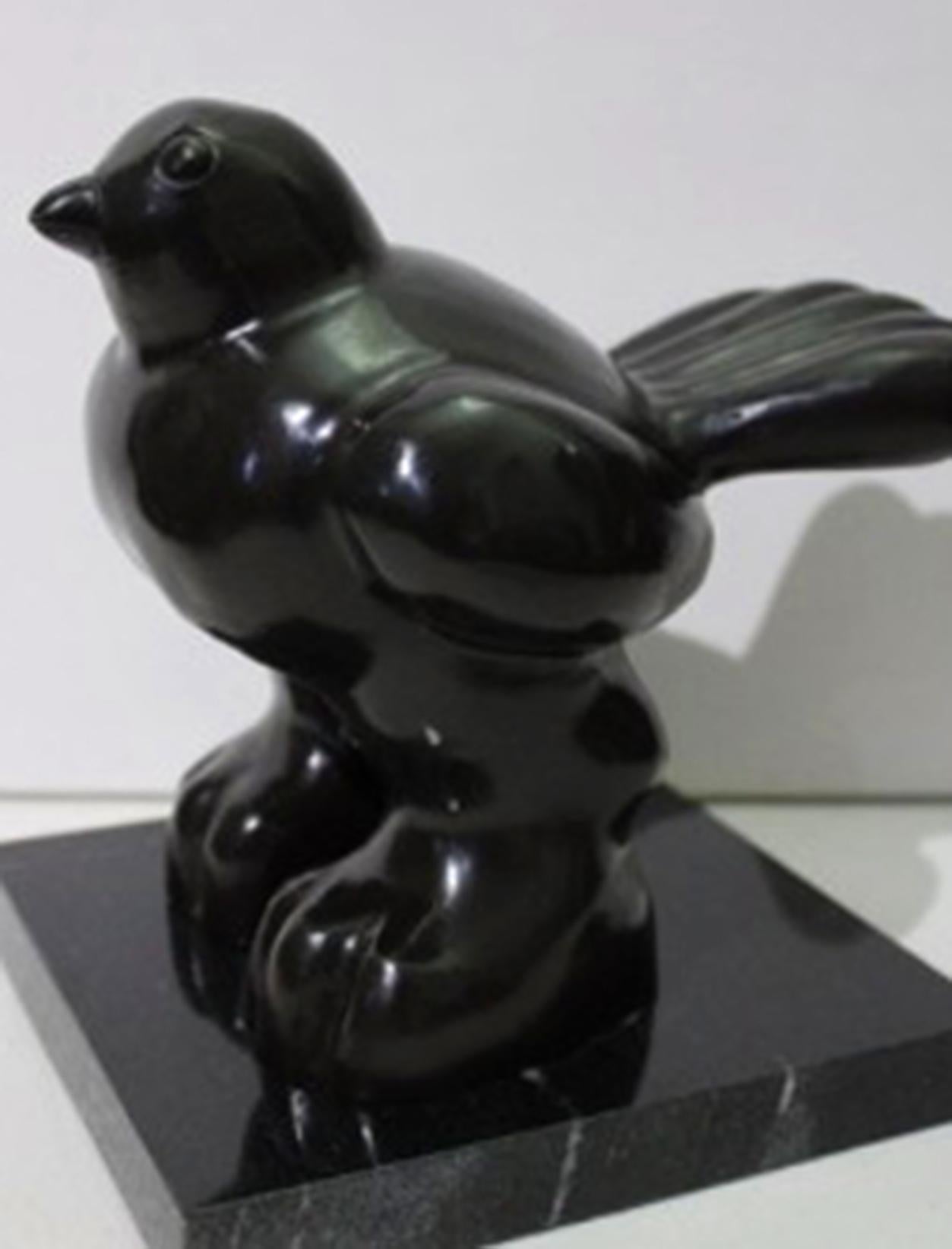 Dopo Botero - Piccolo uccello  Scultura - Figurative Sculpture Oro di Fernando Botero