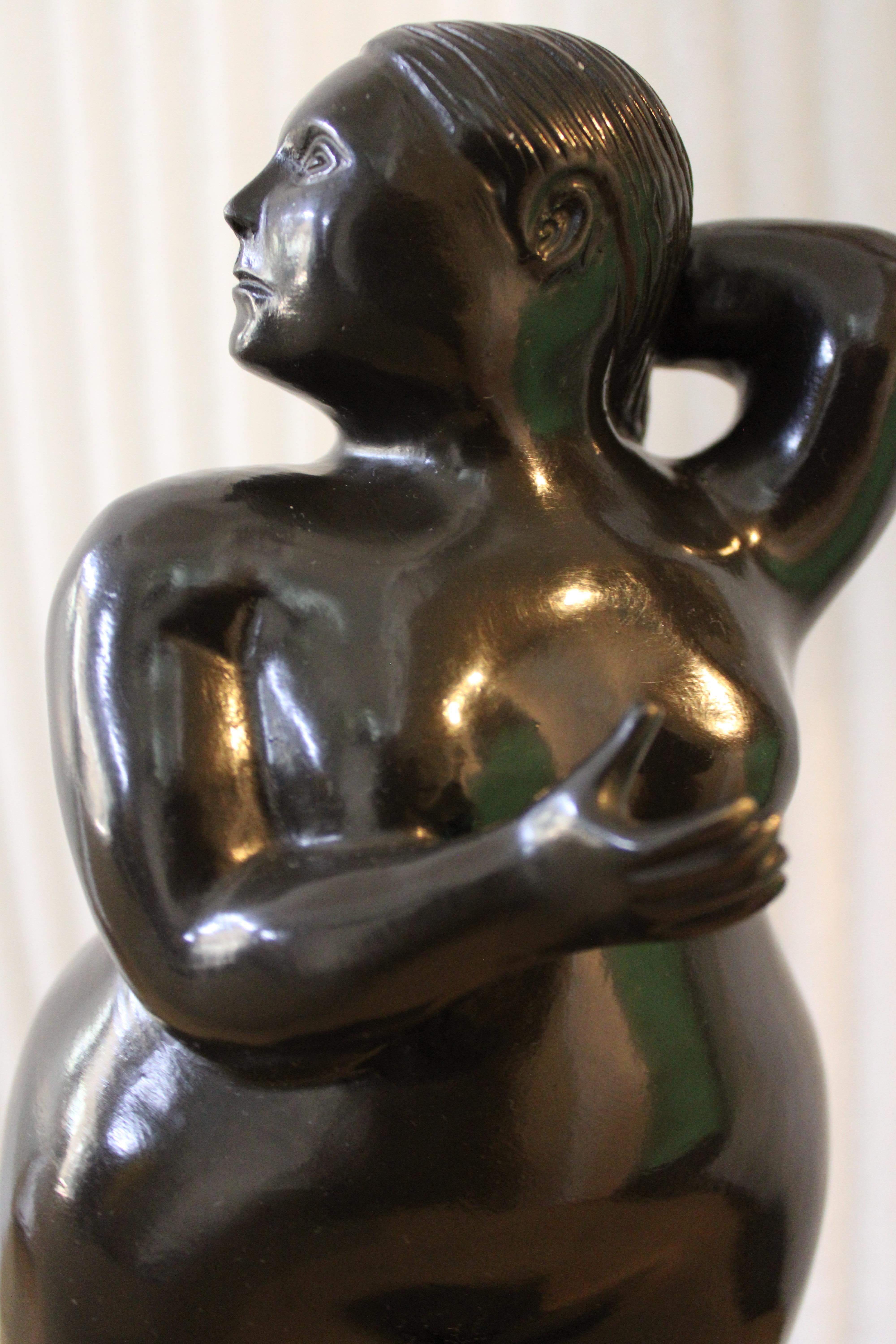 Después de Botero -Escultura de bronce Mujer de pie en venta 3