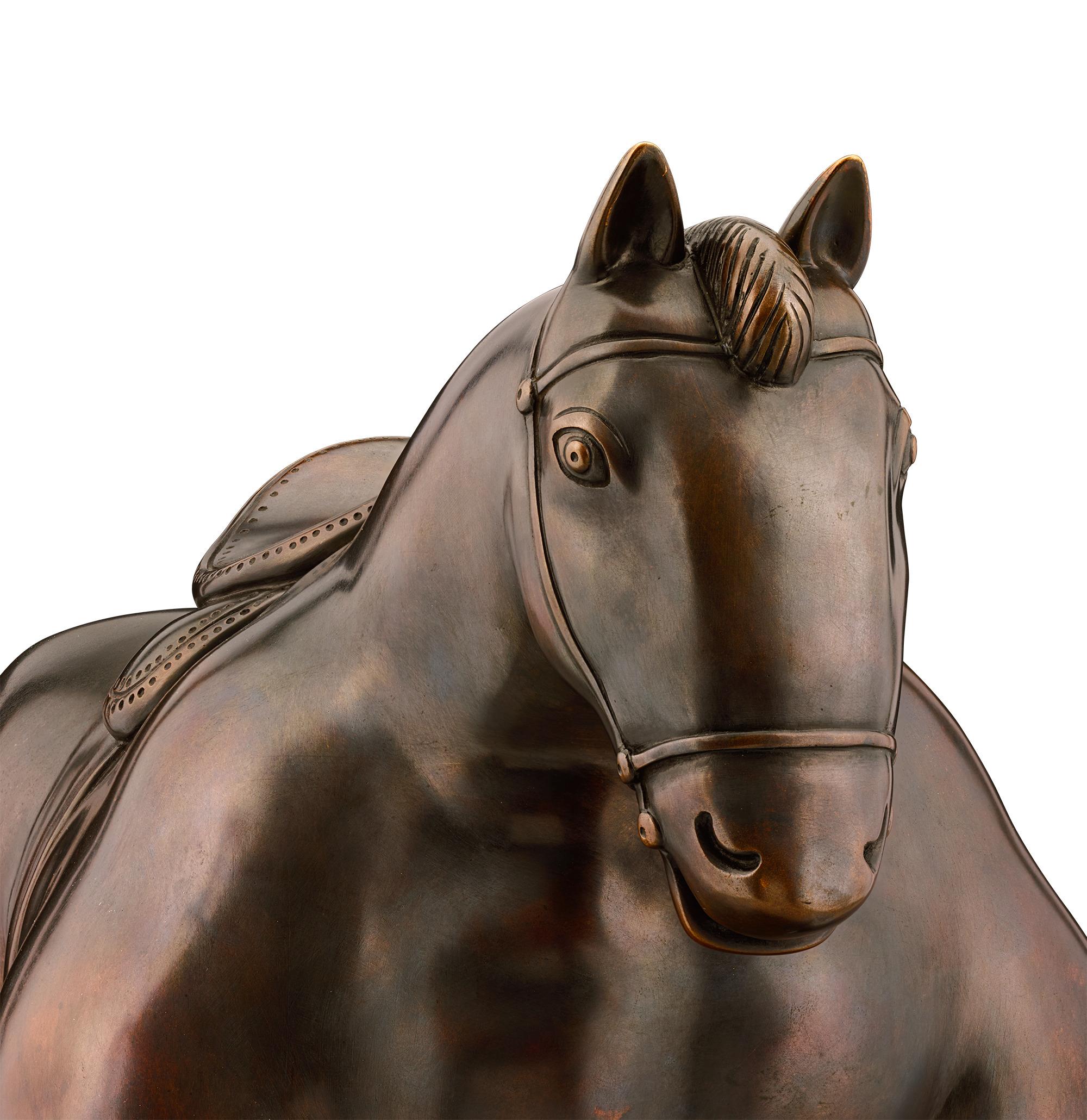 Pferd mit Sattel von Fernando Botero im Angebot 5