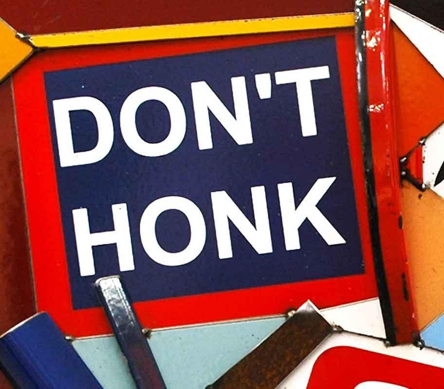 Don’t Honk - Abstract Sculpture by Fernando Costa