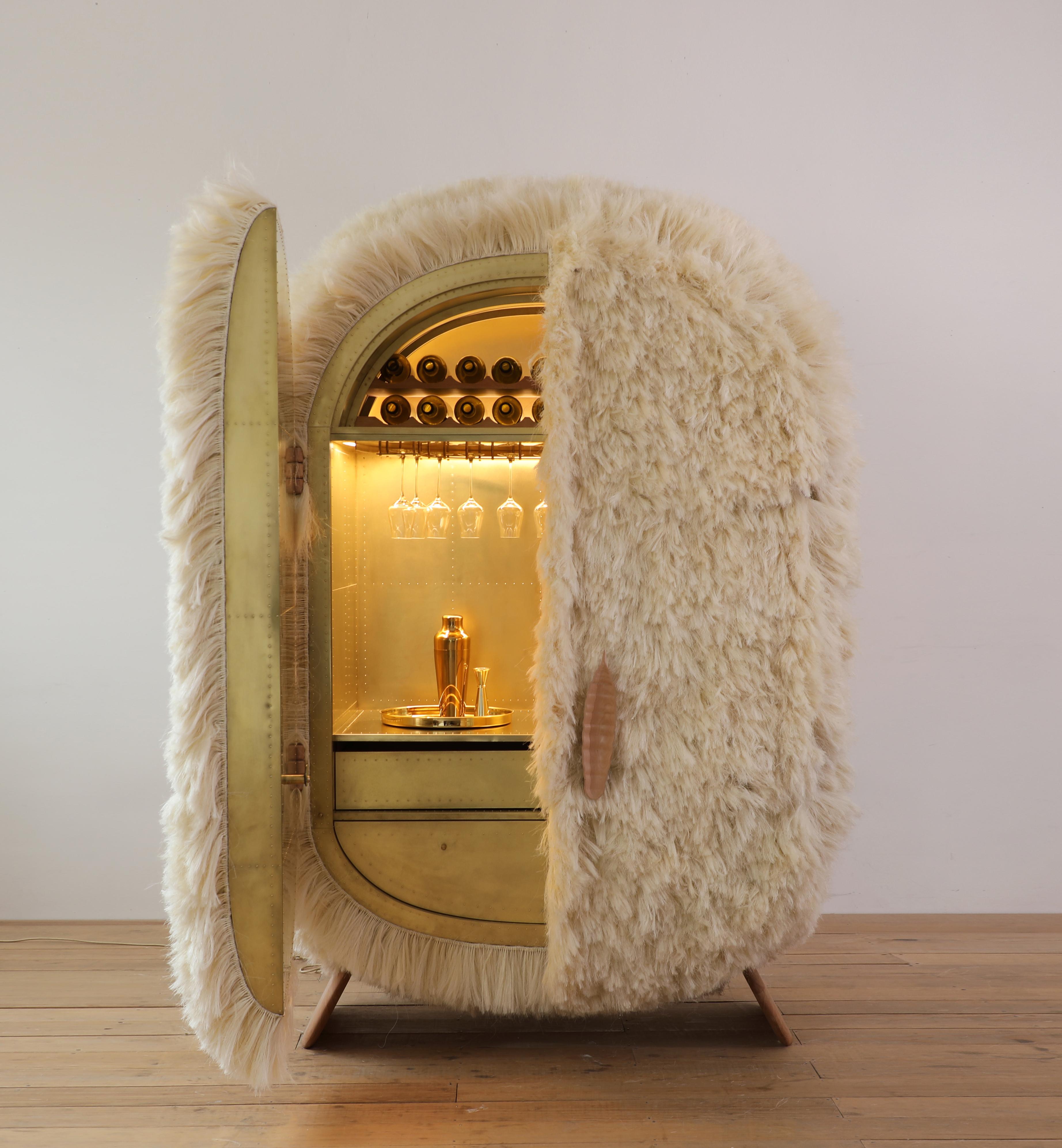 Fernando Laposse [Mexican, b. 1988]
Agave fibers, brass, plywood
76.75 x 42.25 x 34.25 inches
195 x 115 x 87 cm