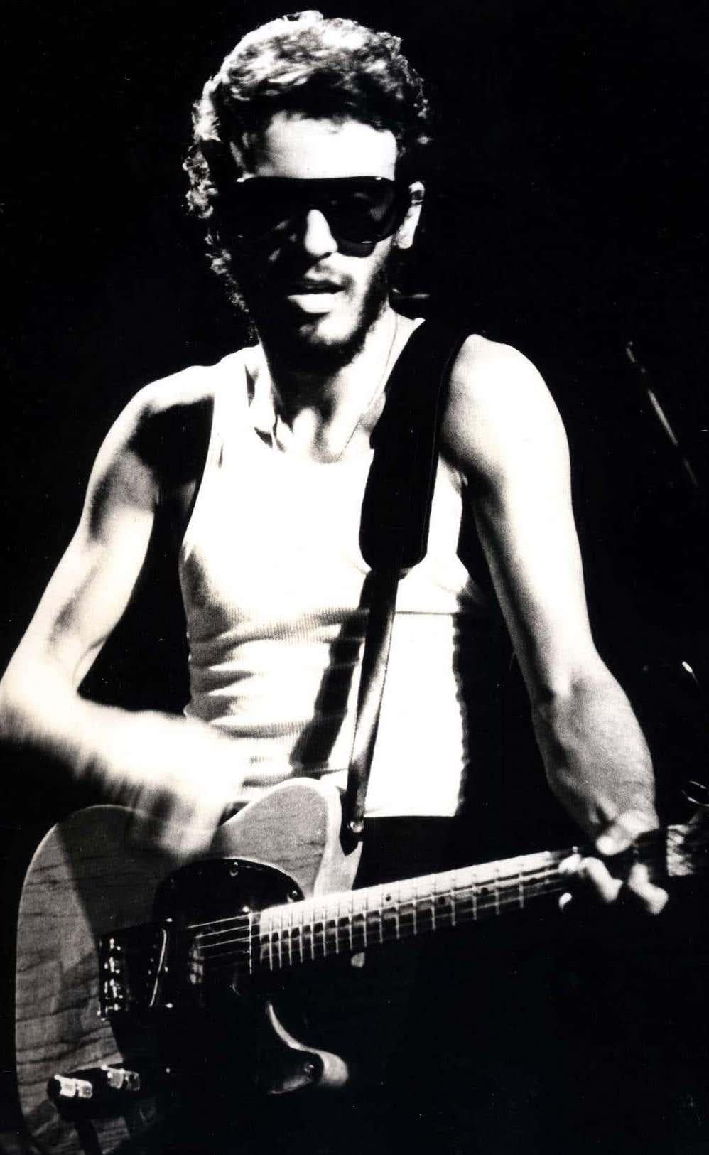 Photographie de Bruce Springsteen (The Bottom Line NYC 1975) - Noir Figurative Photograph par Fernando Natalici