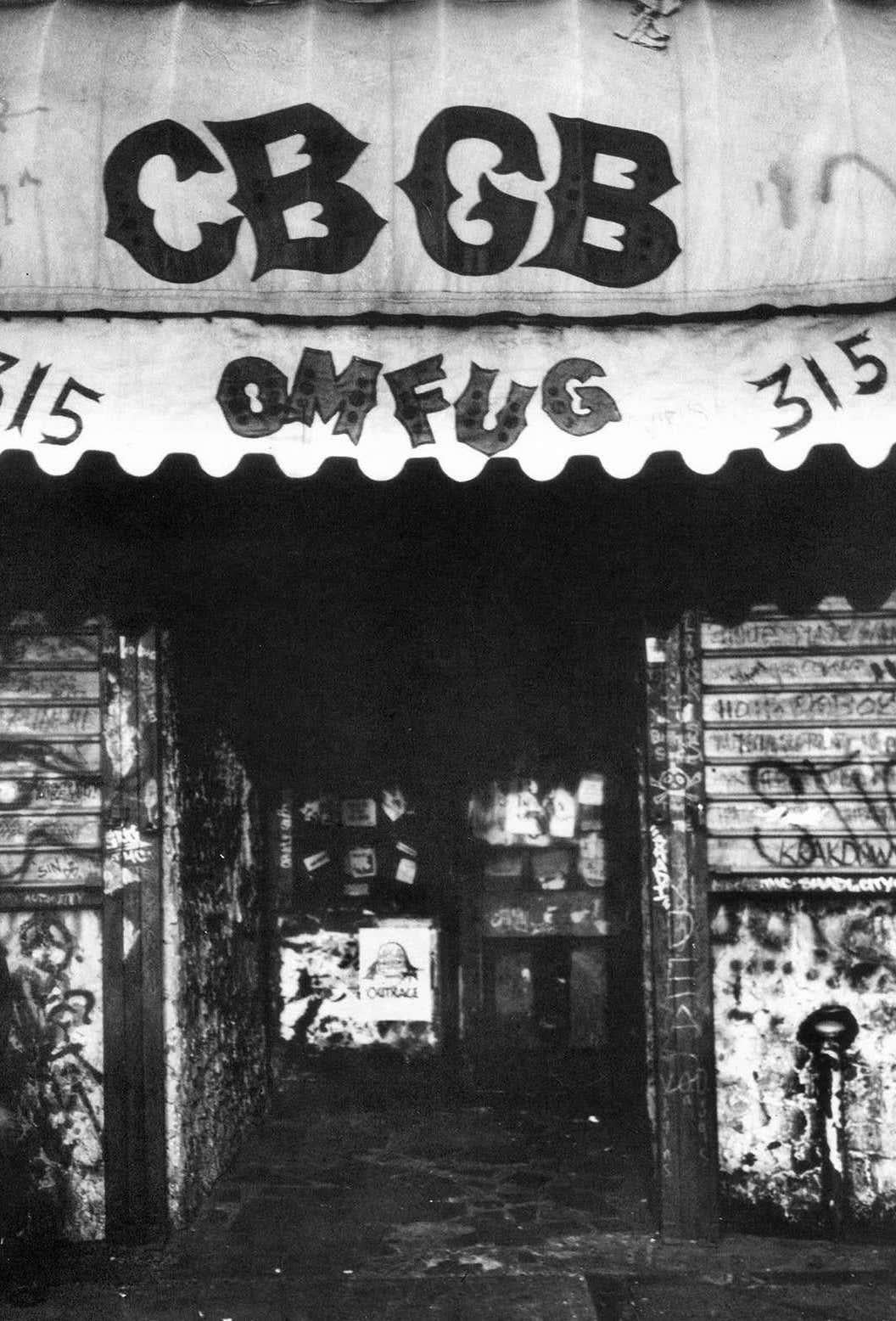 CBGB, die Geburtsstätte des Punk - festgehalten vom bekannten New Yorker Underground-Fotografen Fernando Natalici: Manhattan, ca. 1982

Archivträchtiger Tintenstrahldruck.
Abmessungen: 11 x 14 Zoll (voller Rahmen bis zu den Rändern bedruckt).
Verso