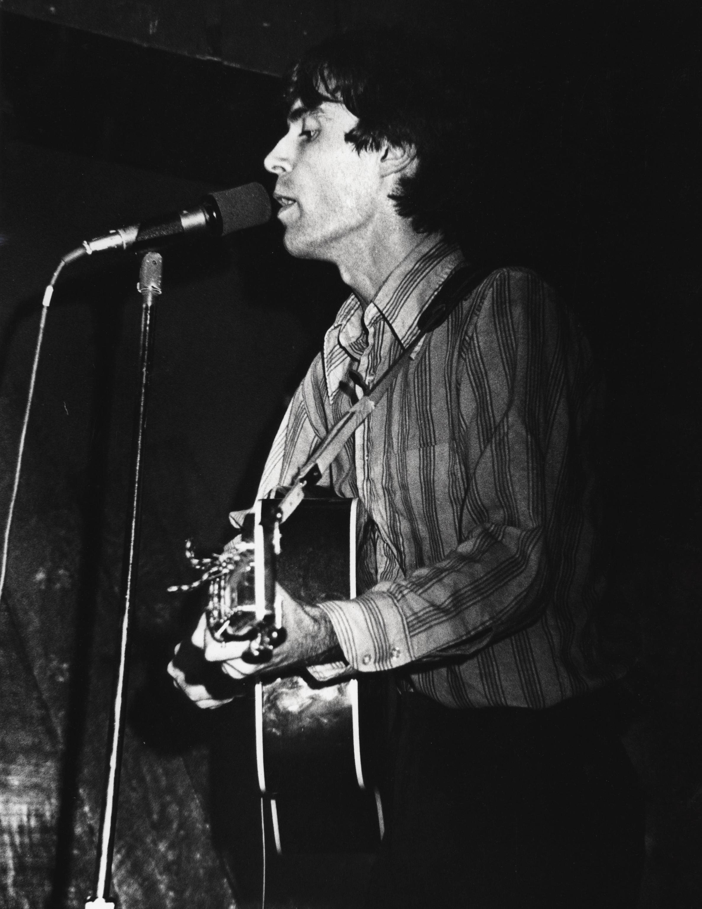 David Byrne photographie Talking Heads CBGB 1977 (Talking Heads CBGB 1977) - Photograph de Fernando Natalici