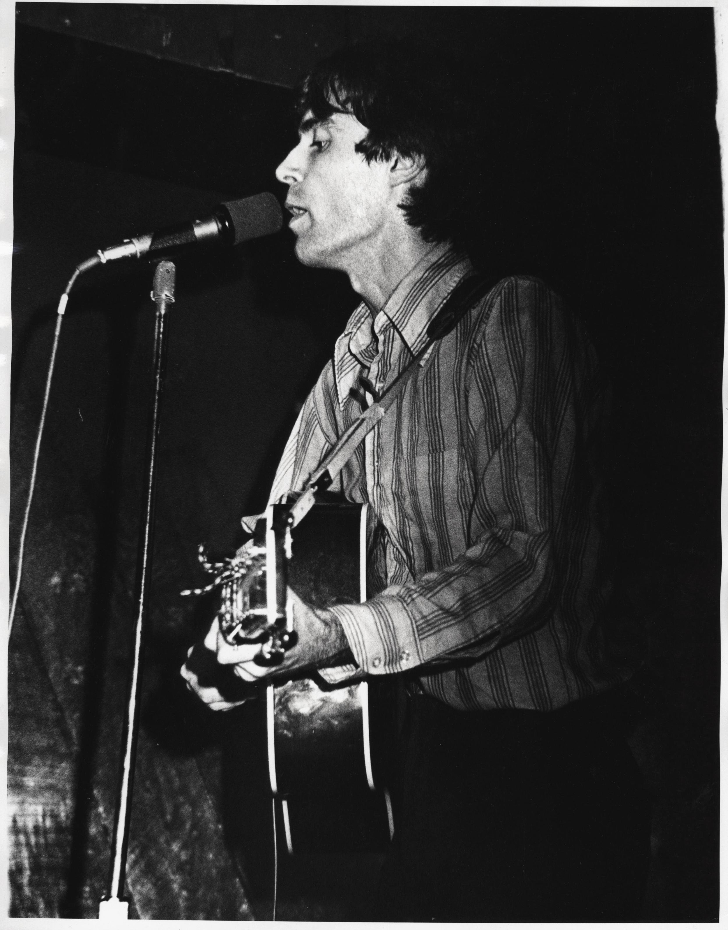 David Byrne photographie Talking Heads CBGB 1977 (Talking Heads CBGB 1977) - Pop Art Photograph par Fernando Natalici