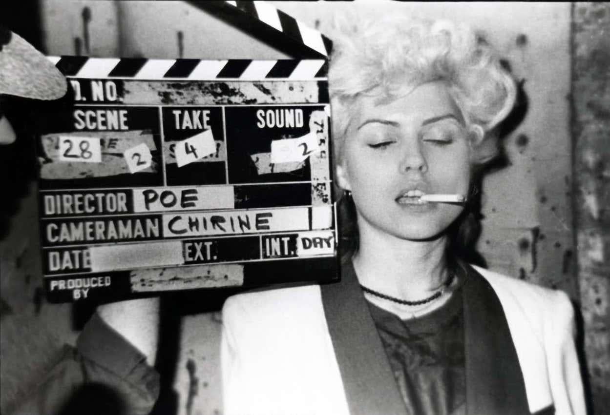 Debbie Harry am Set von The Foreigner (East Village 1970er Blondie-Fotografie) (Pop-Art), Photograph, von Fernando Natalici
