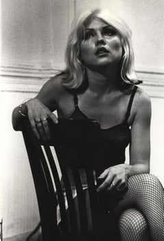 Debbie Harry on the set of Unmade Beds East Village 1976 (Blondie photograph) 