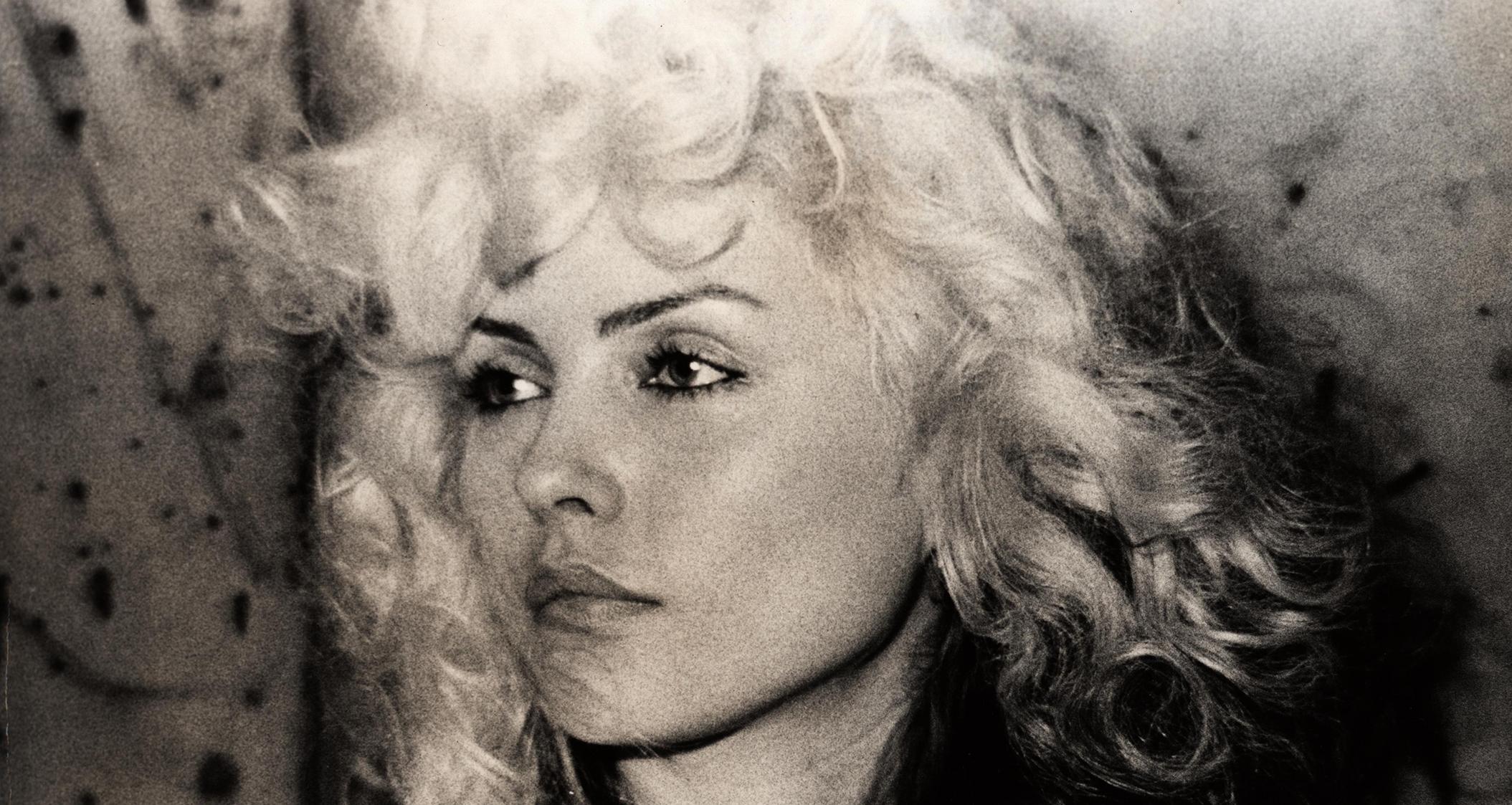 Debbie Harry fotografia NYC 1978 (Debbie Harry The Foreigner) - Photograph Pop Art di Fernando Natalici