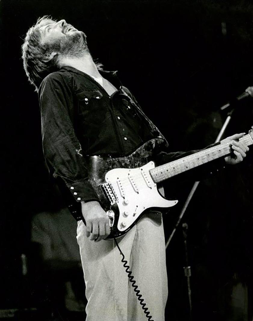 Fernando Natalici Figurative Photograph – Eric Clapton-Fotografie (Eric Clapton Garten am Madison Square, 1975) 