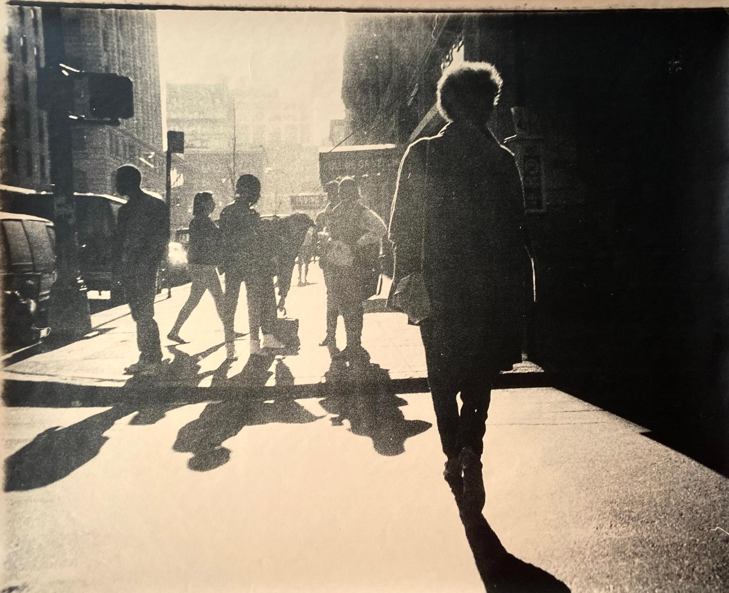 Fernando Natalici Black and White Photograph - Manhattan photograph 'New York Walk' 1984 (1980s New York street photography) 