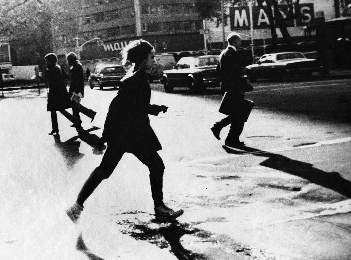 New Yorker Union Square, Fotografie 1984 (Manhattan, Foto) (Zeitgenössisch), Photograph, von Fernando Natalici