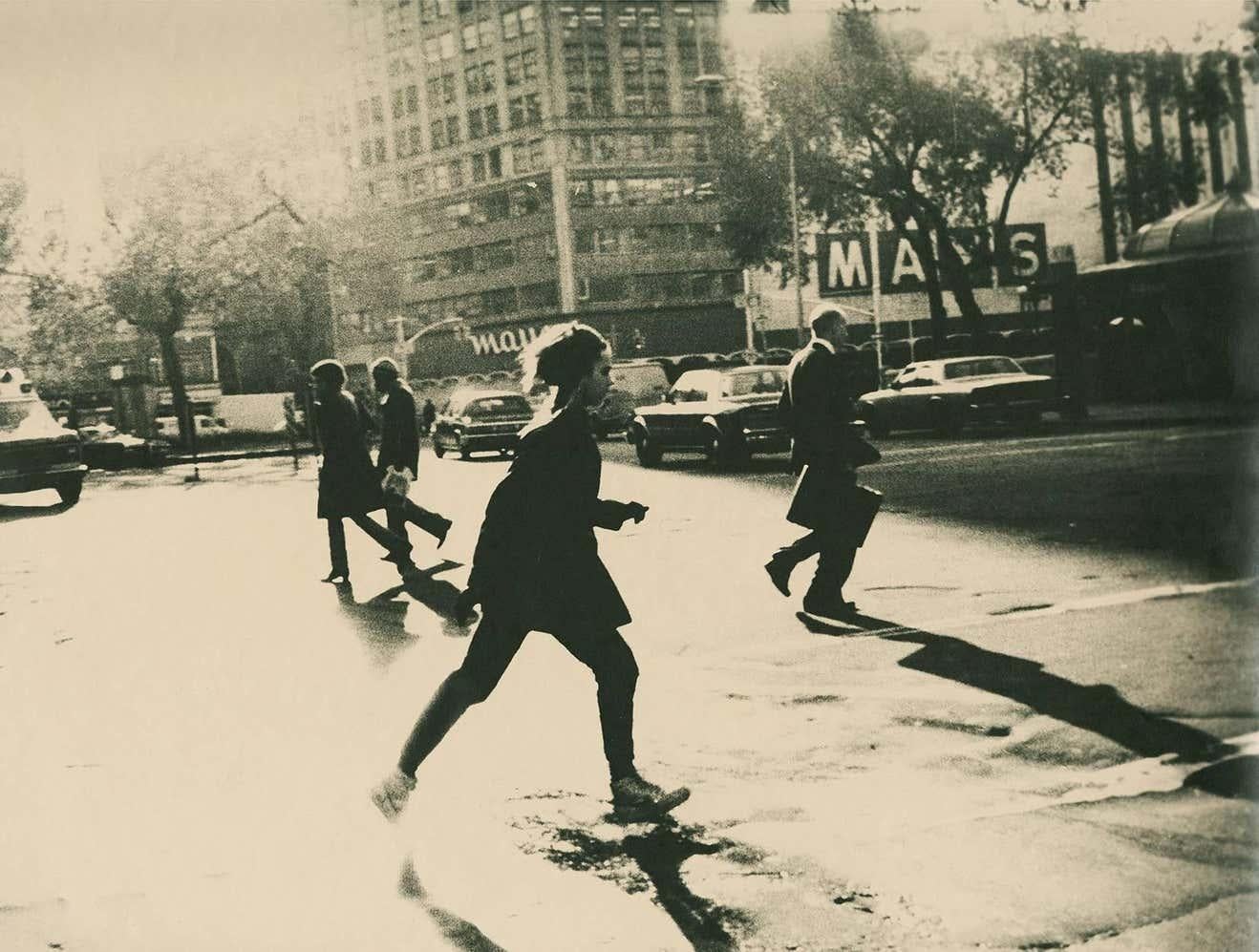 New York Union Square photograph 1984 (Manhattan photograph) - Contemporary Photograph by Fernando Natalici