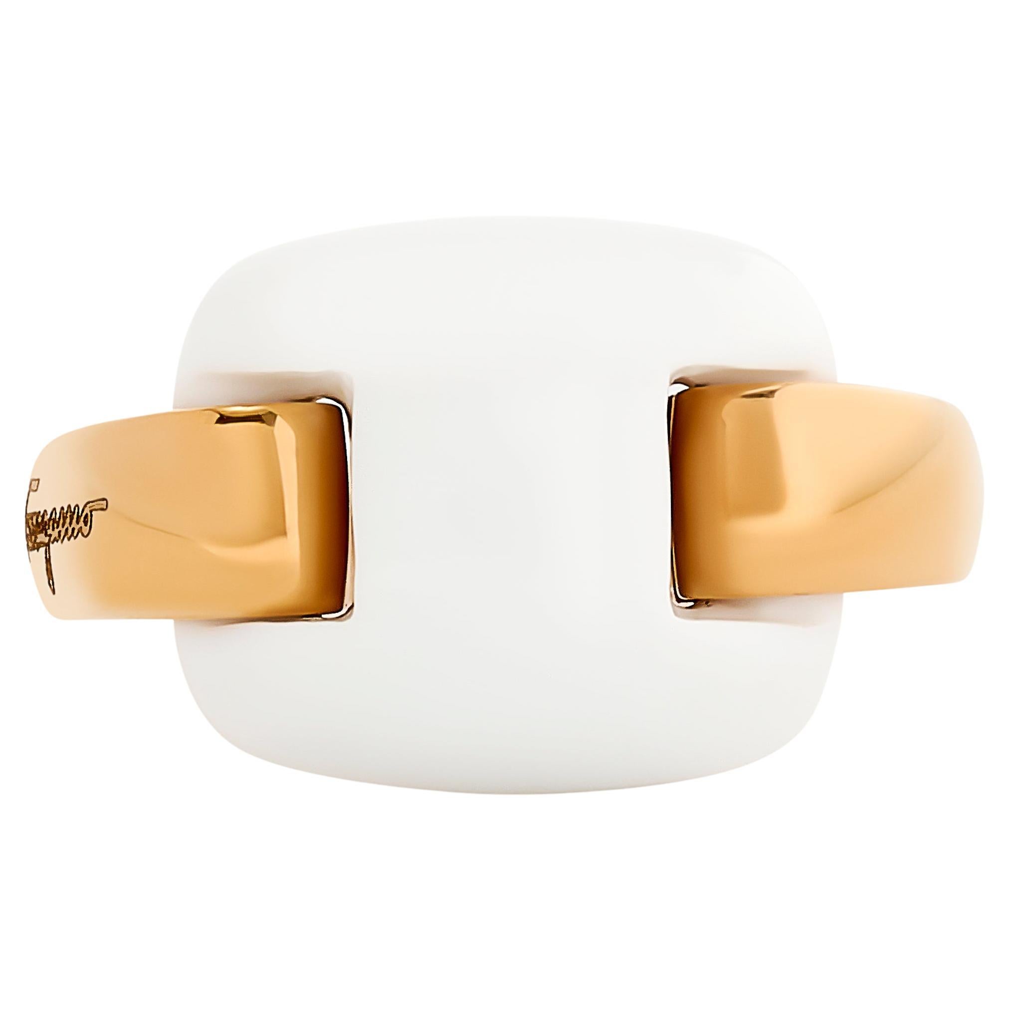 Ferragamo 18 Karat White Agate Ring Size 5.25 For Sale